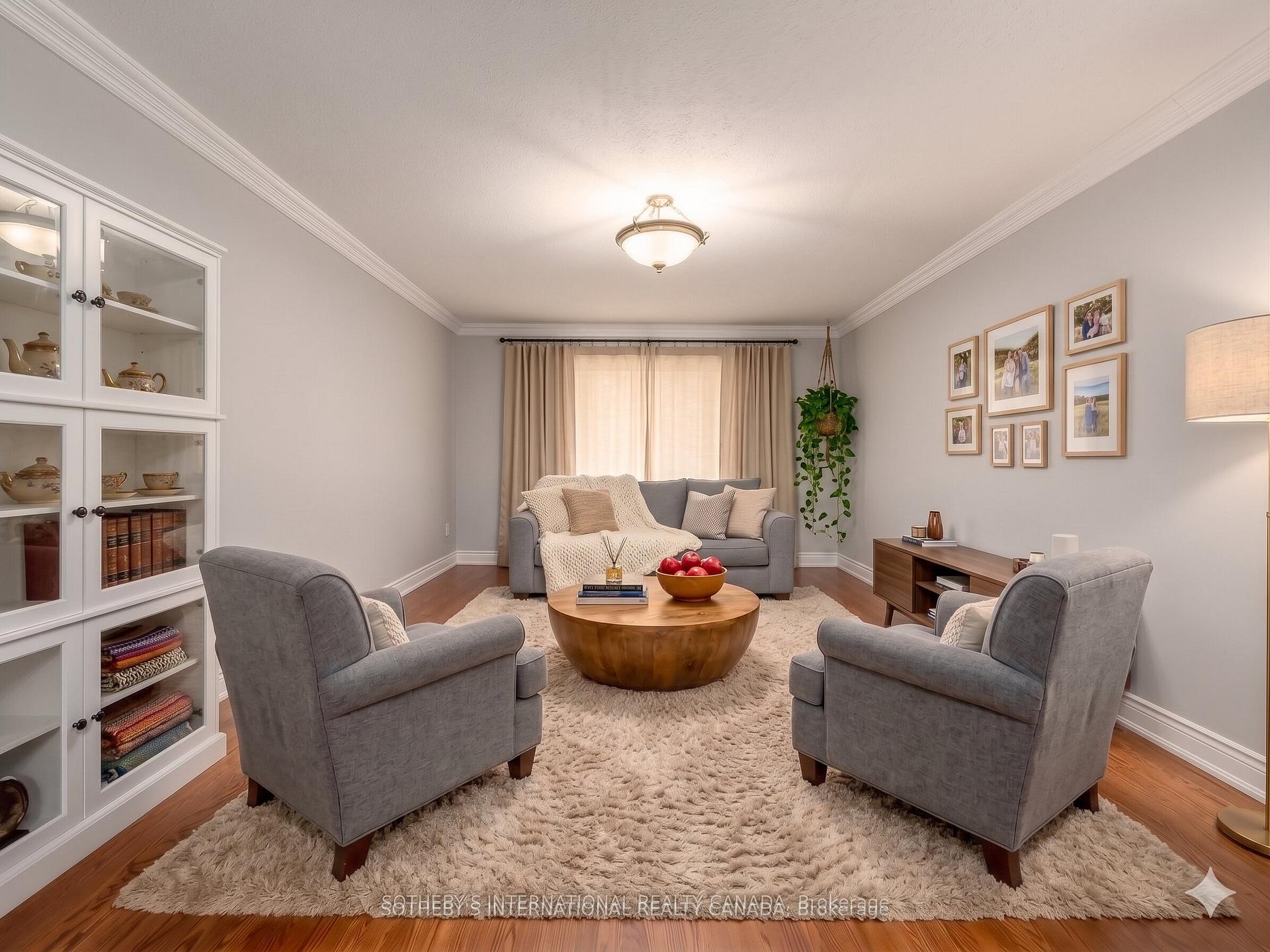 3352 Queen Frederica Drive