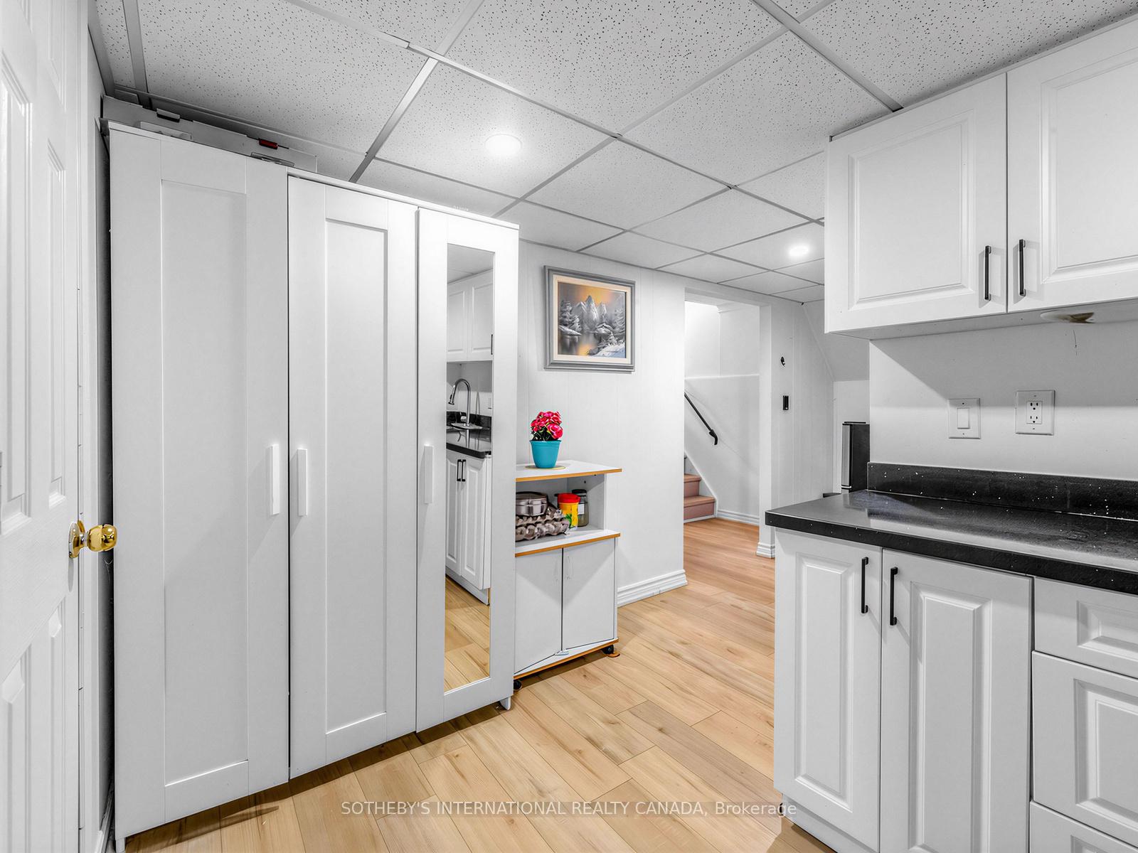 3352 Queen Frederica Drive