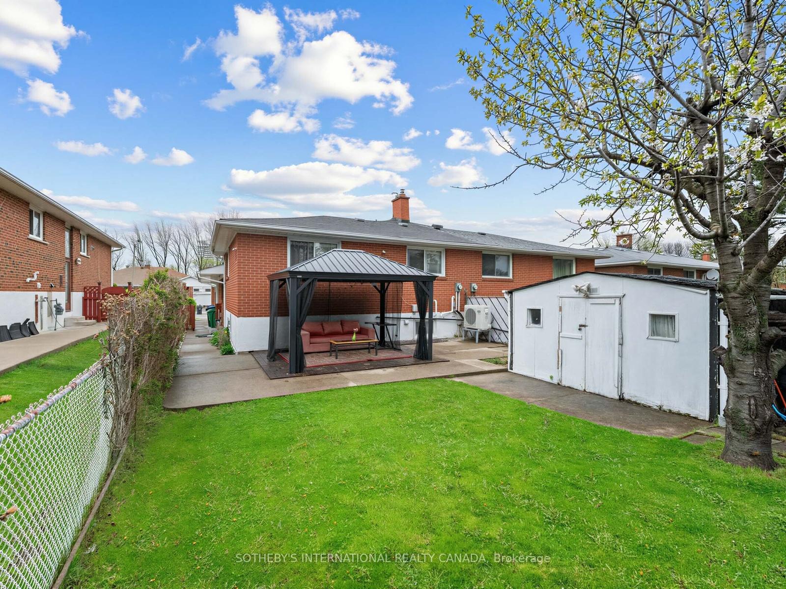 3352 Queen Frederica Drive