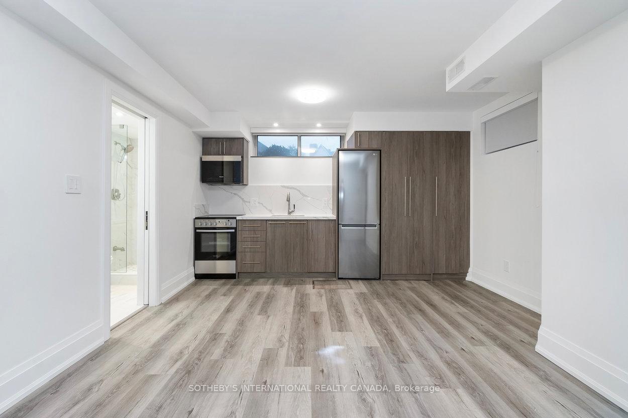 44 Larkin Avenue D (4)