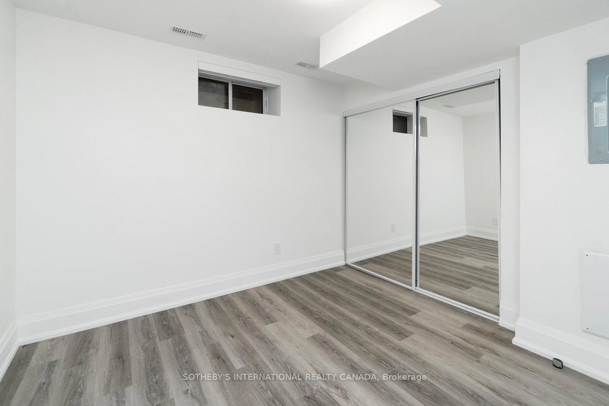 44 Larkin Avenue D (4)