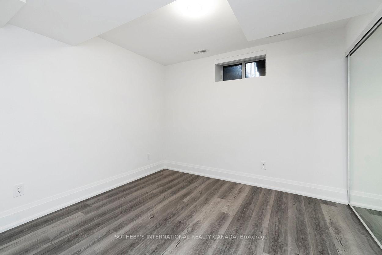 44 Larkin Avenue D (4)