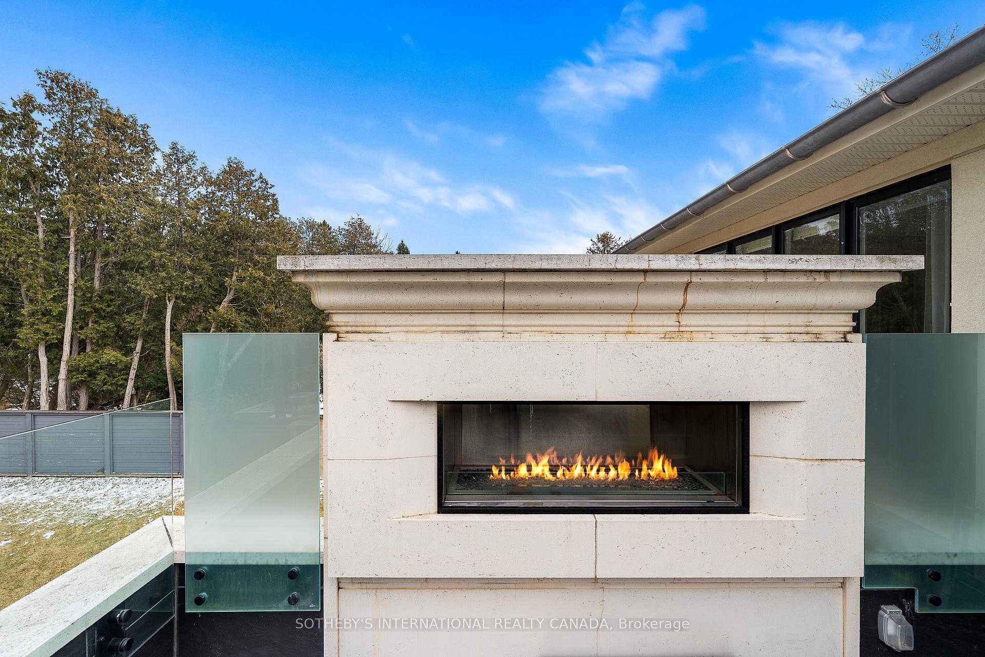 1347 Queen Victoria Avenue