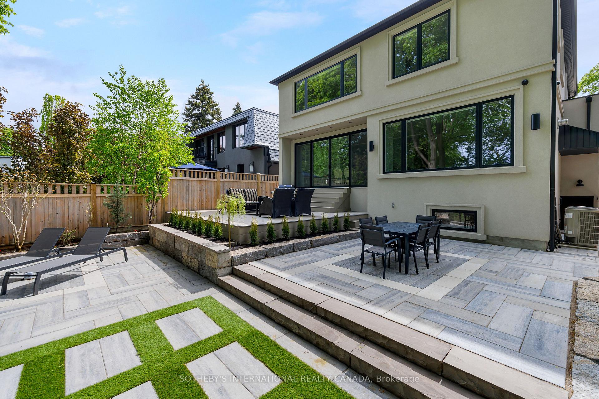 57 Burnhamthorpe Park Boulevard, Toronto
