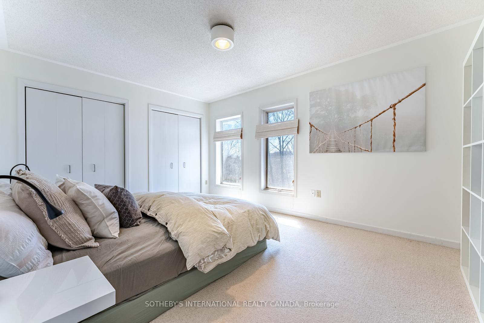 20 Ridgeview Court