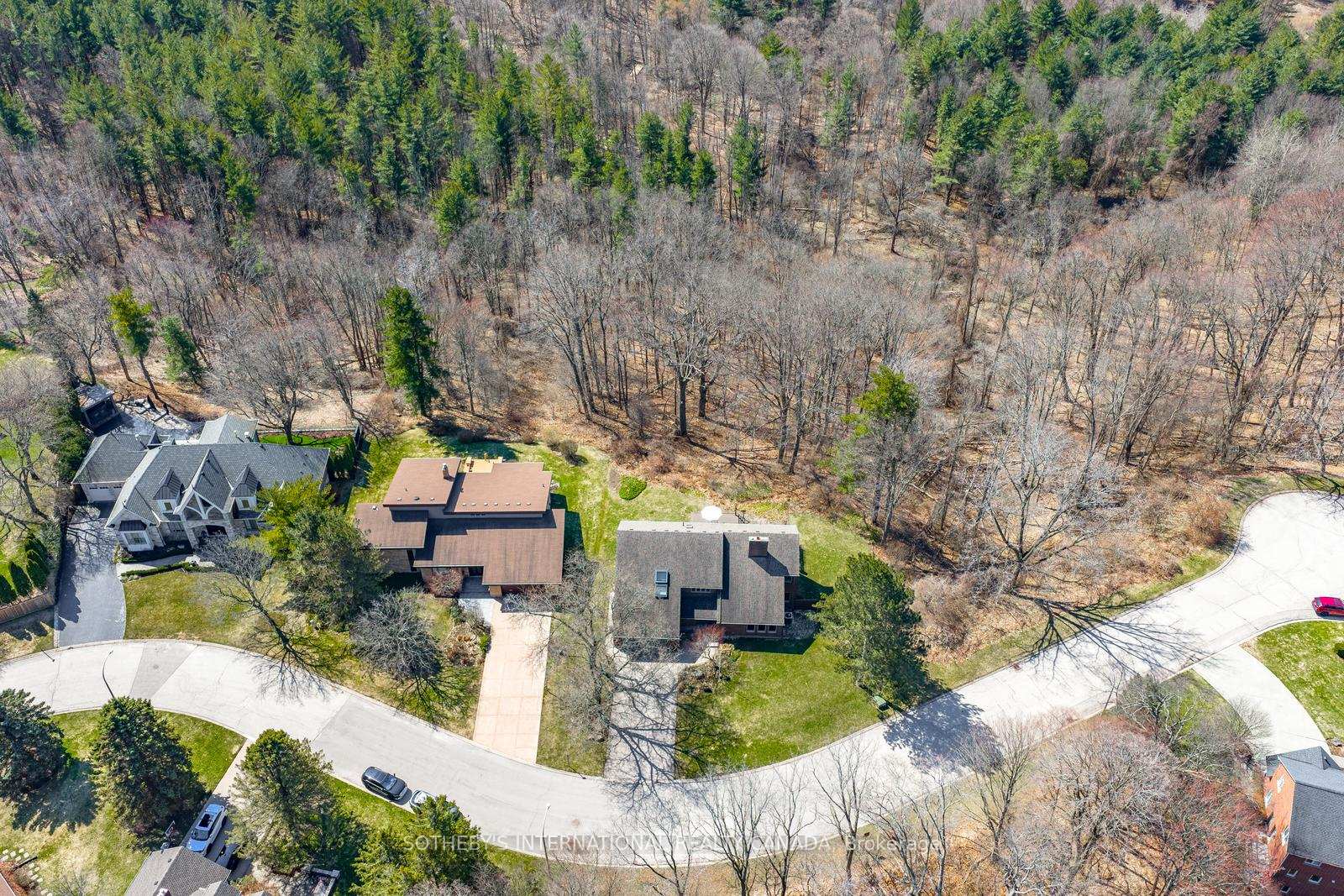 20 Ridgeview Court