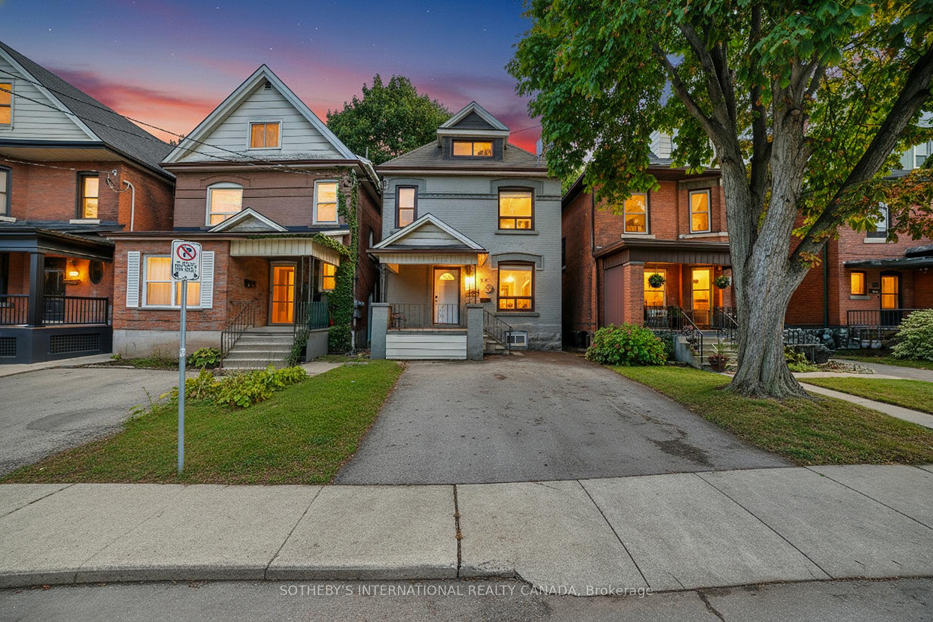 97 Garfield Avenue S
