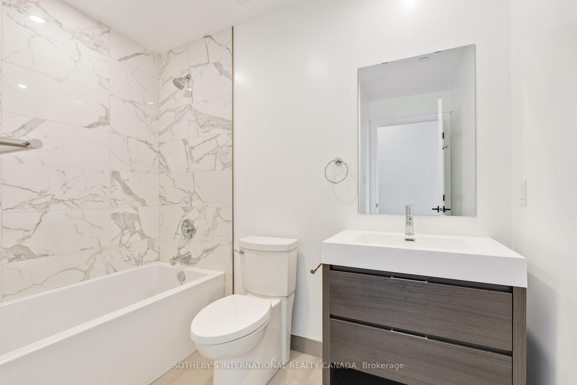 195 HUNTER Street E TH 105