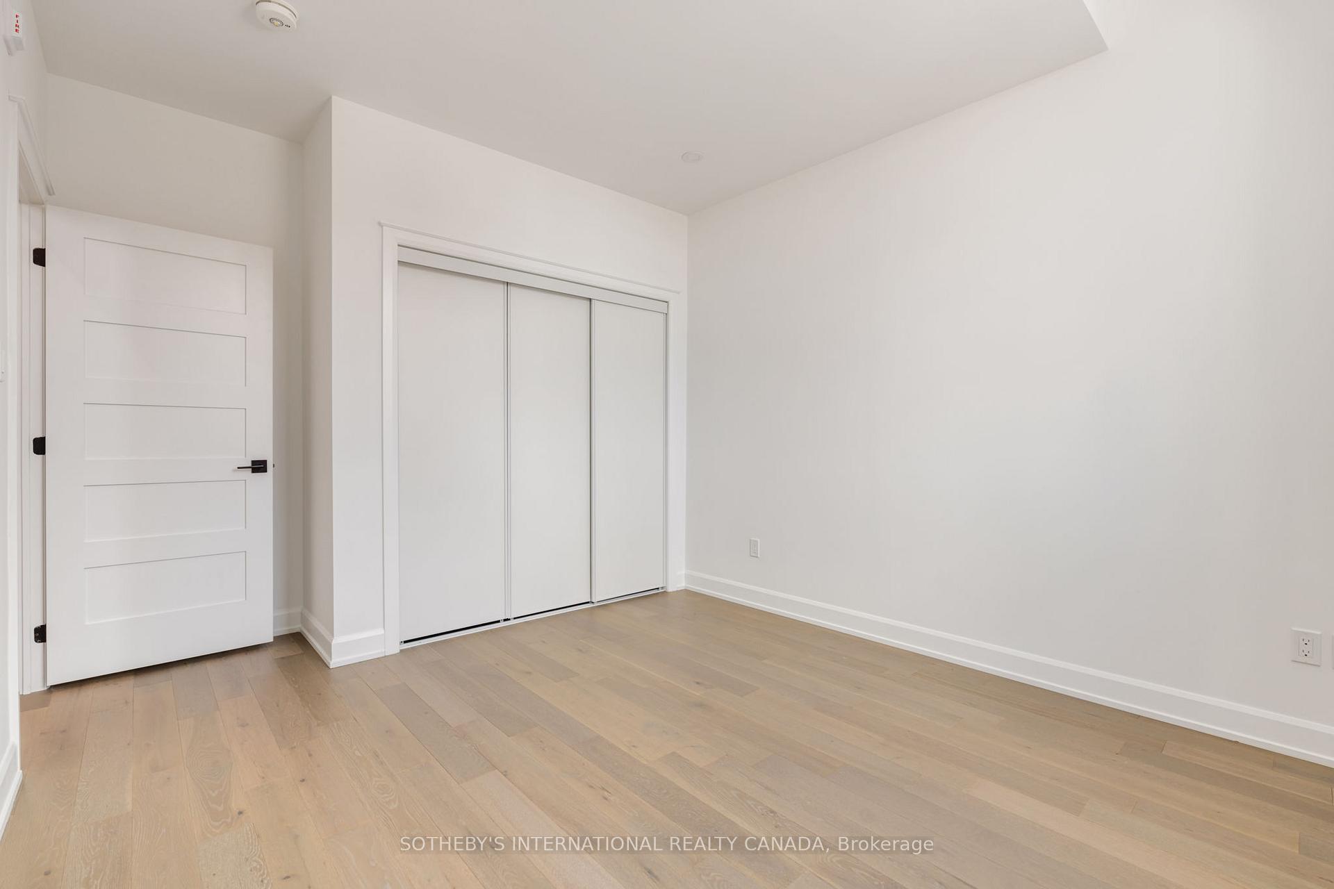 195 HUNTER Street E TH 105