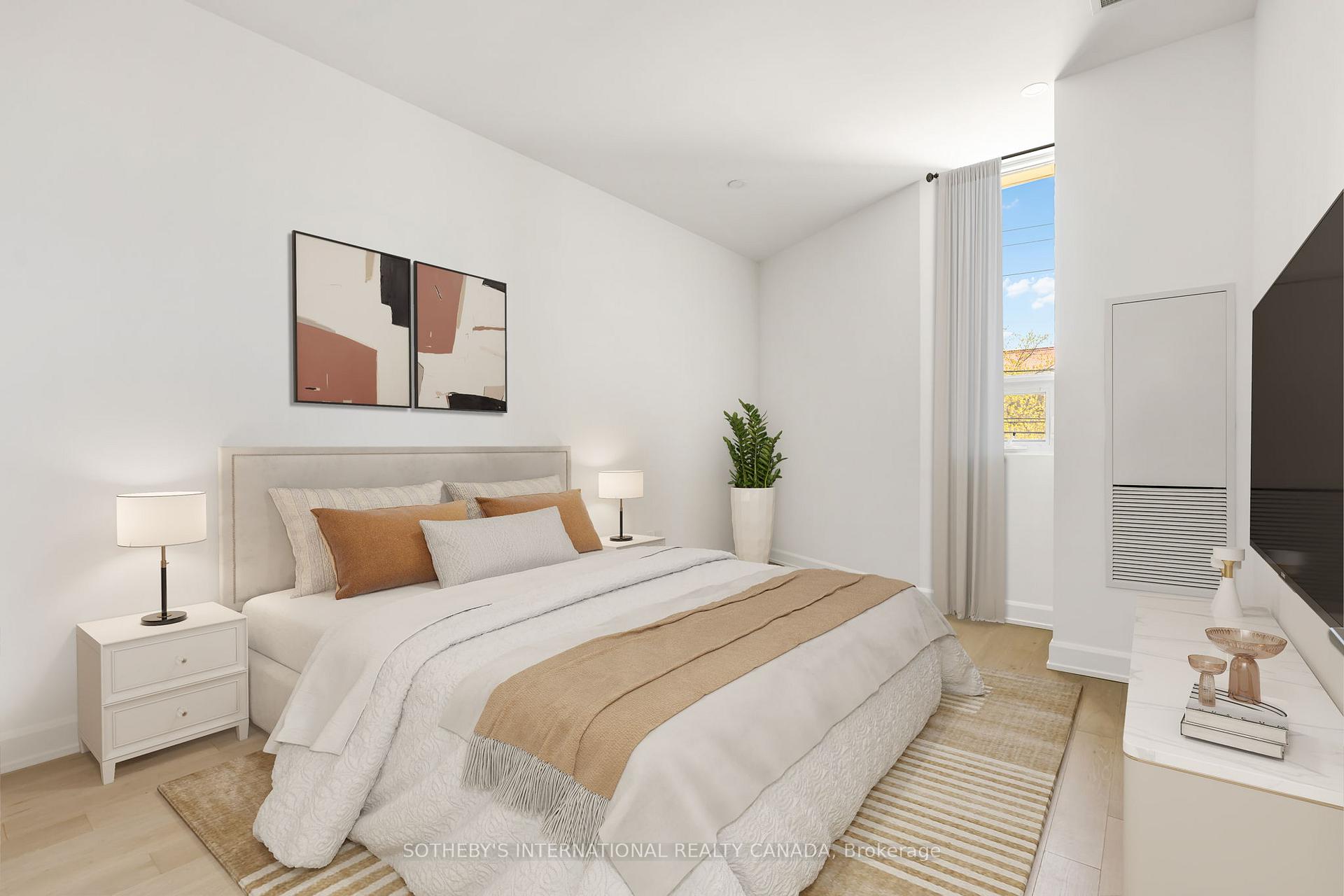 195 HUNTER Street E TH 105