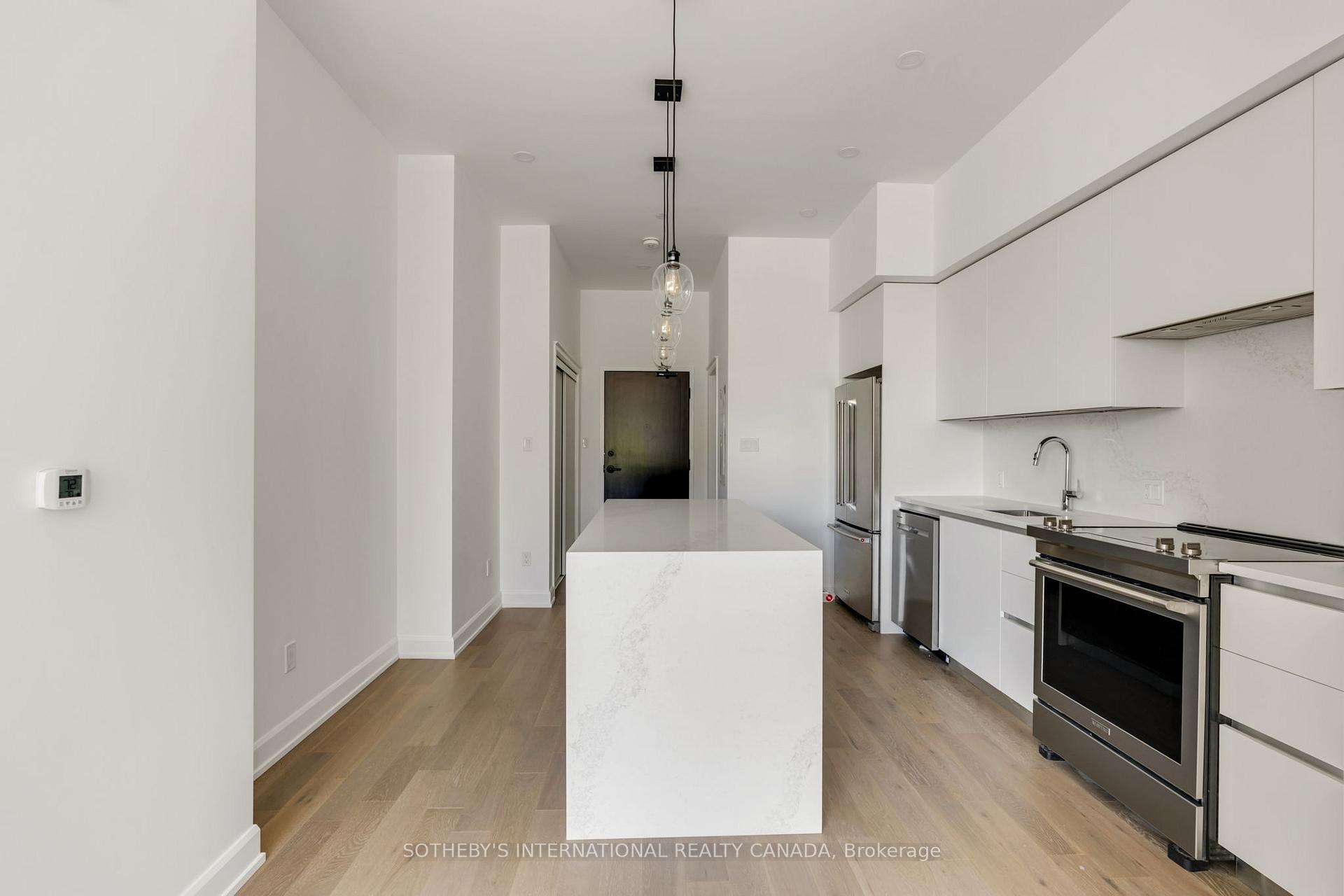 195 HUNTER Street E TH 105