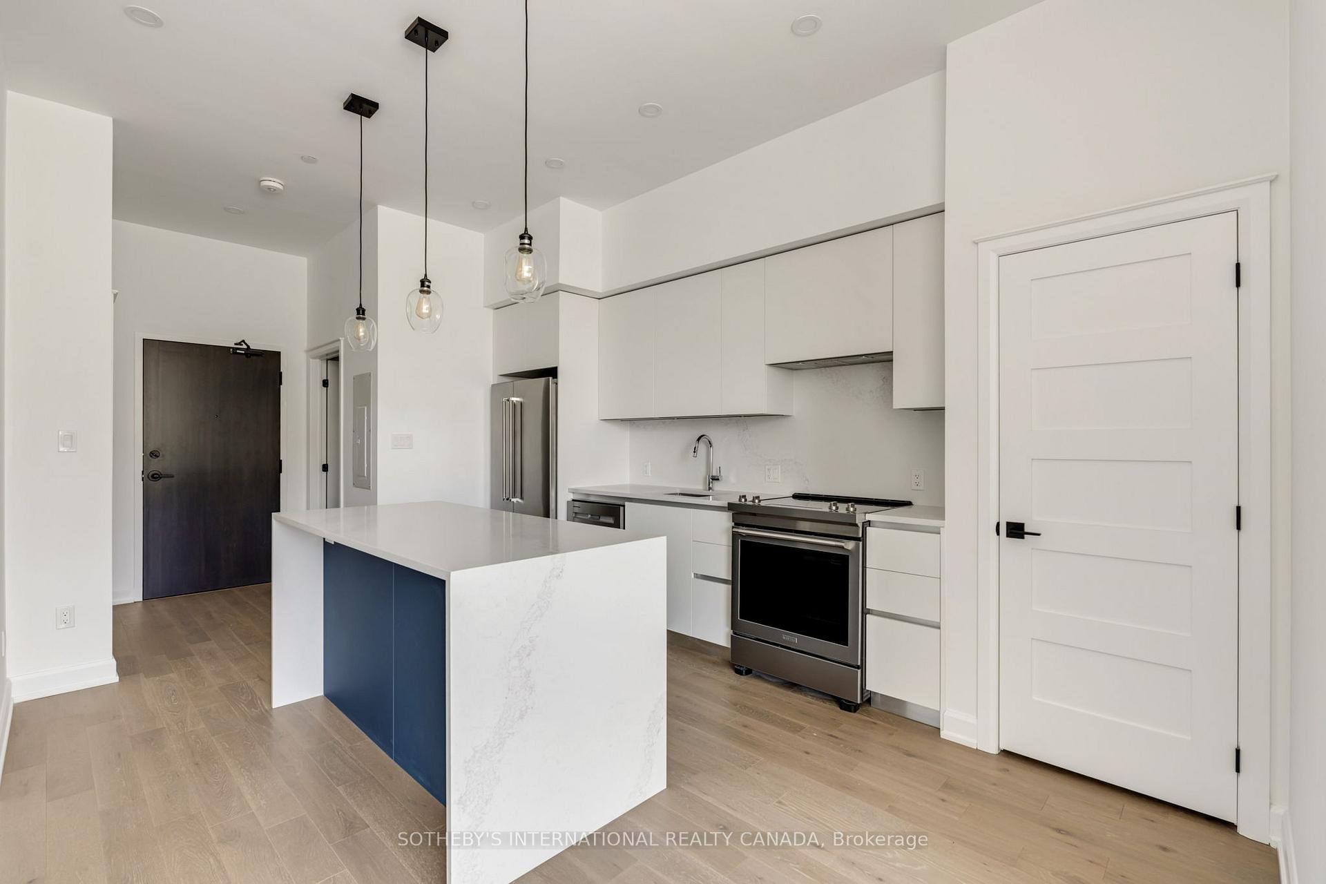 195 HUNTER Street E TH 105