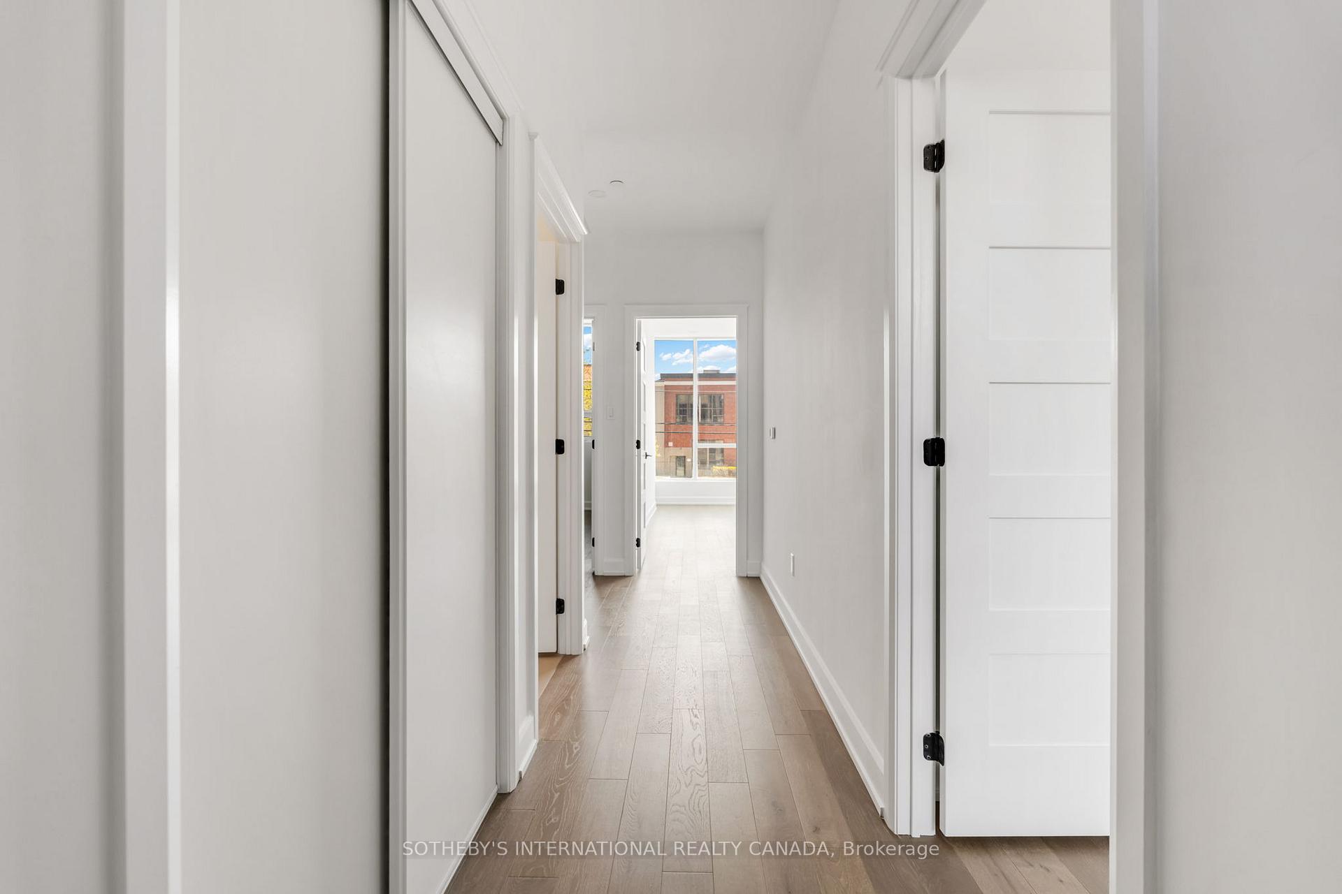195 HUNTER Street E TH 105