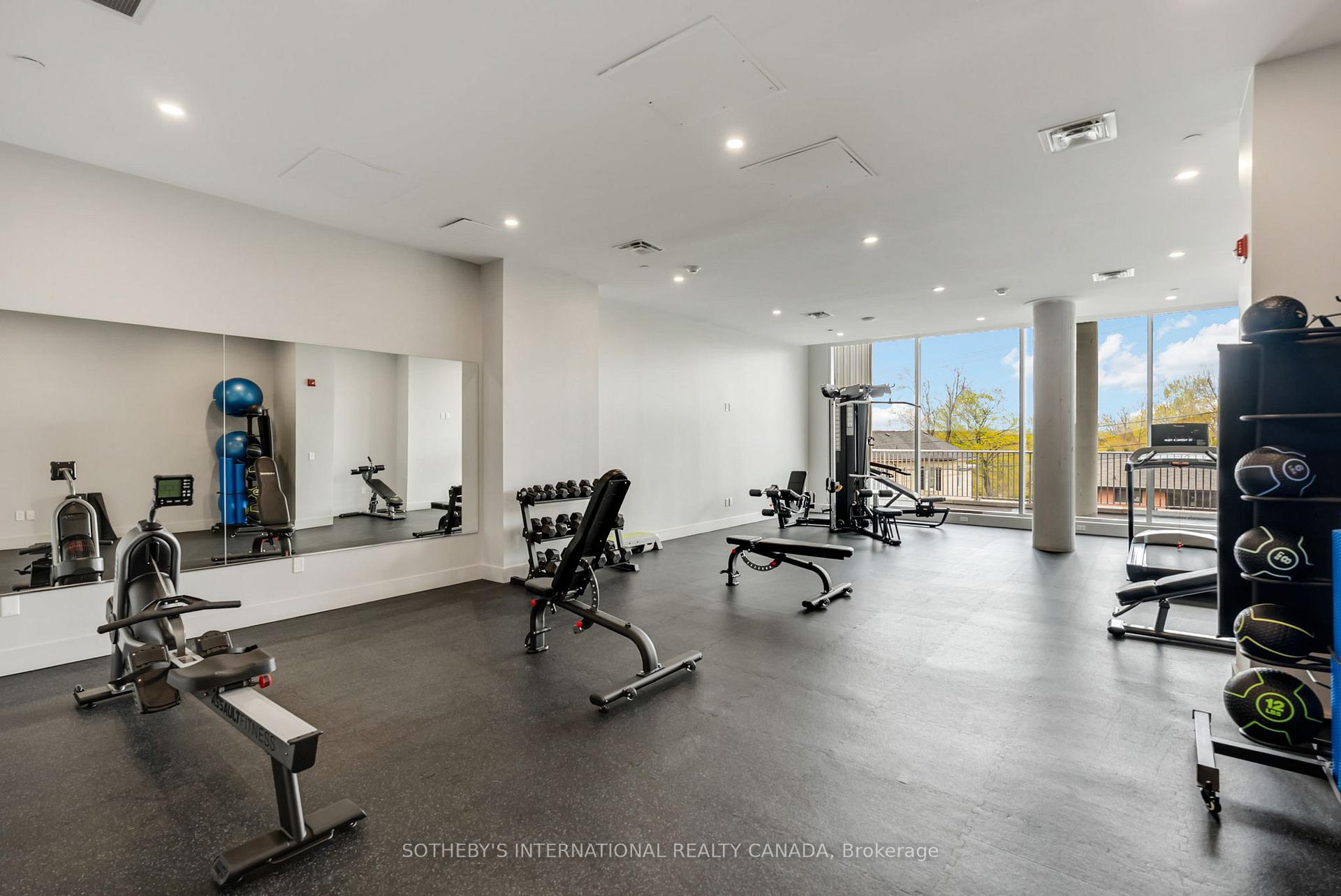 195 HUNTER Street E TH 105