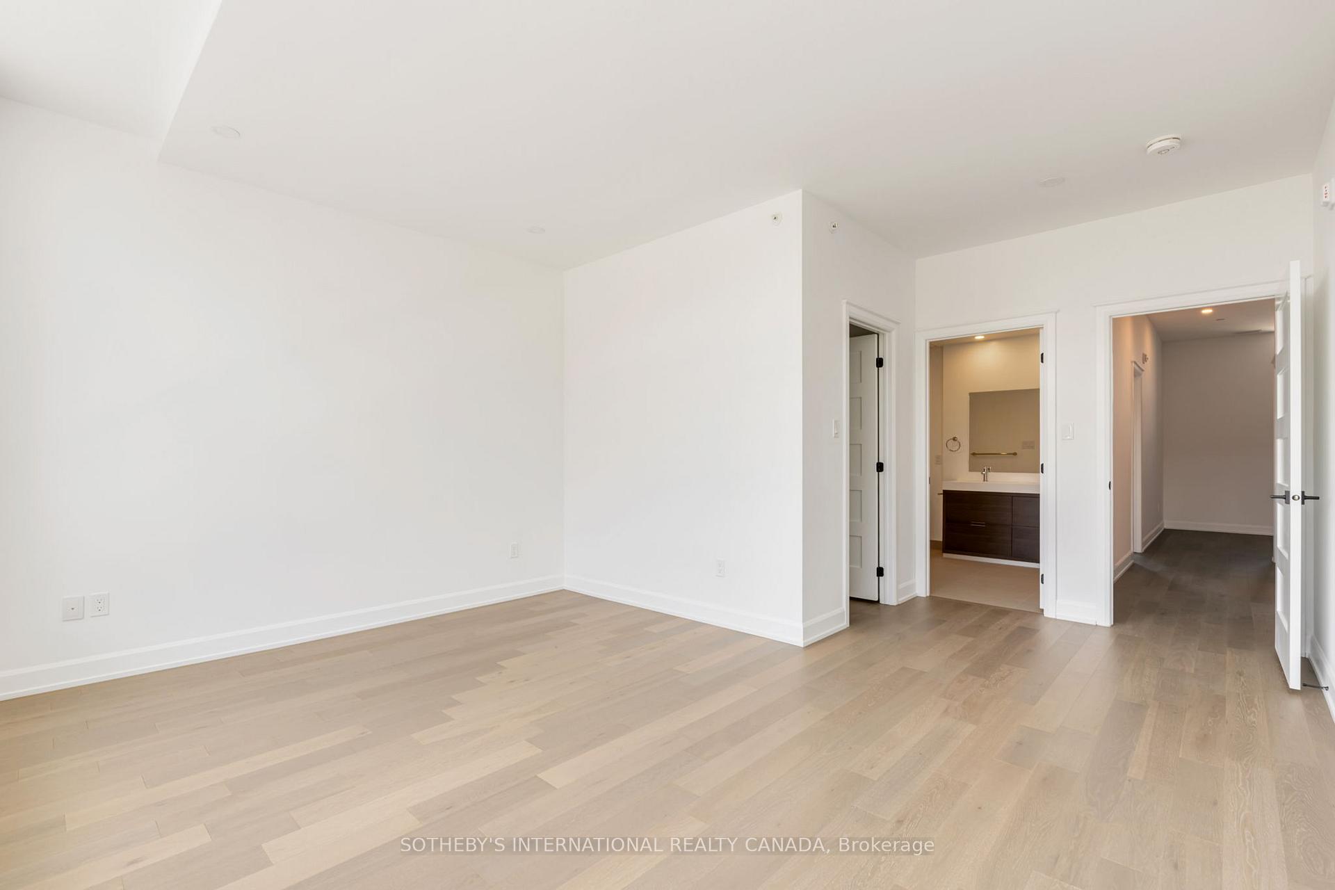 195 HUNTER Street E TH 105