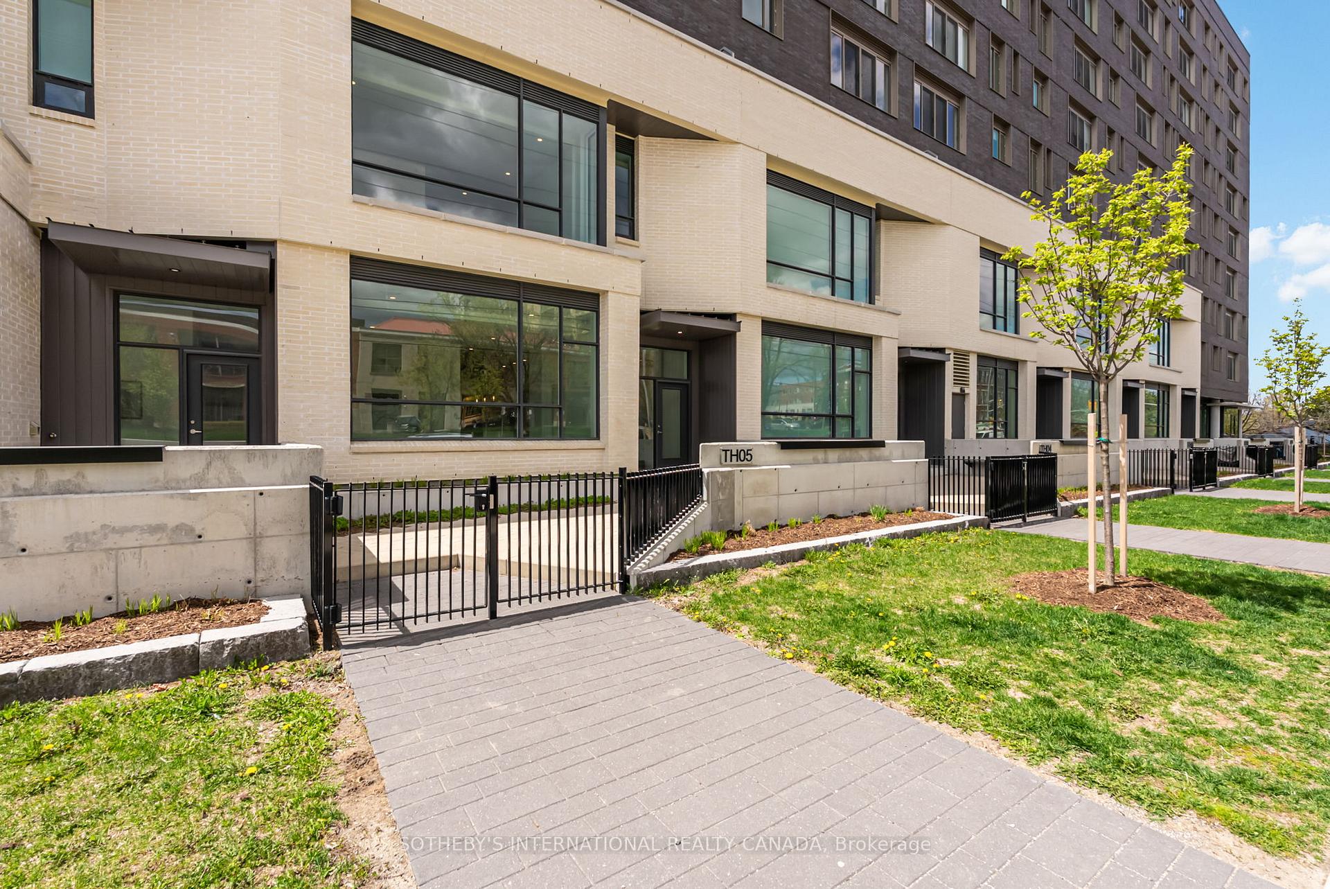 195 HUNTER Street E TH 105