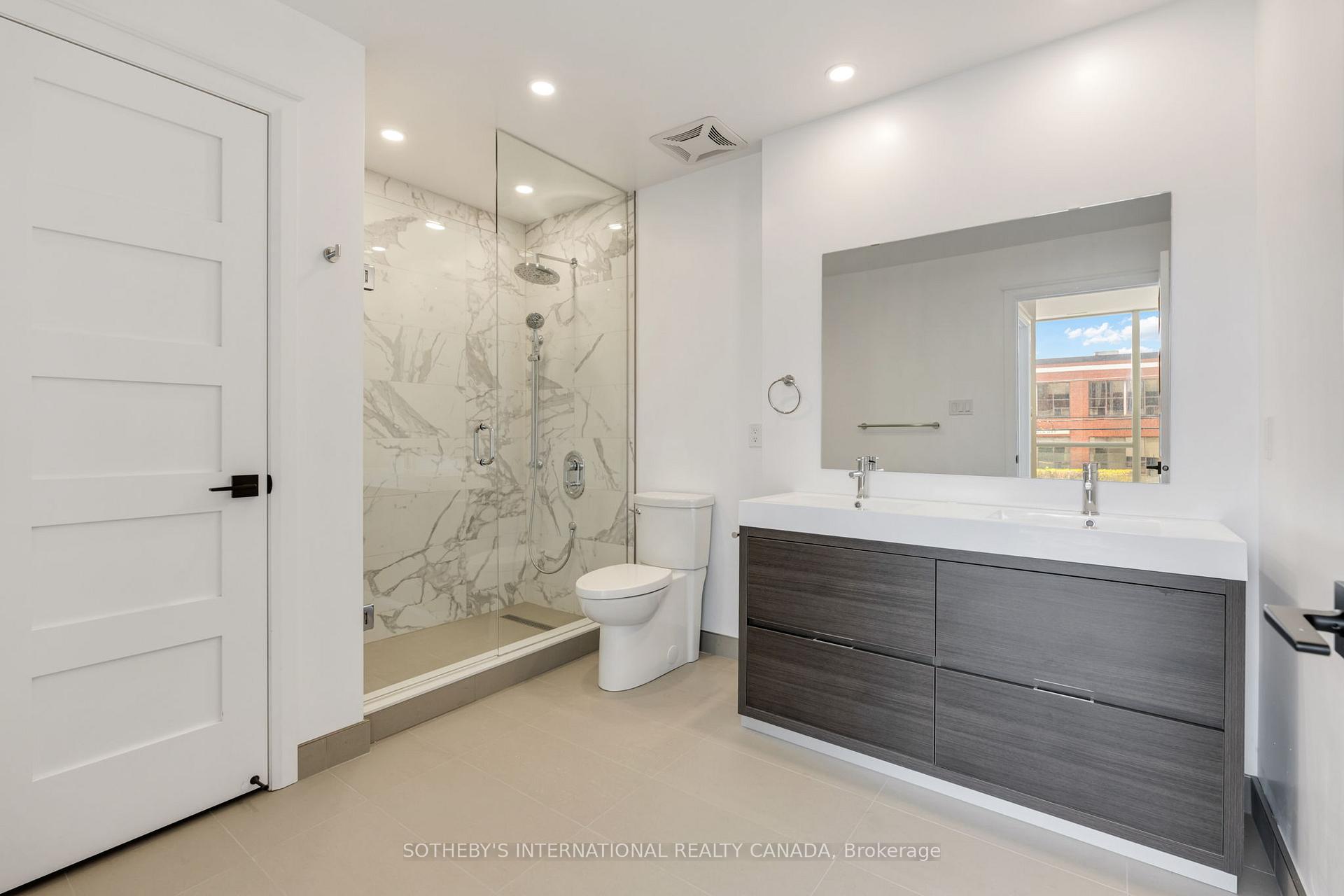 195 HUNTER Street E TH 105