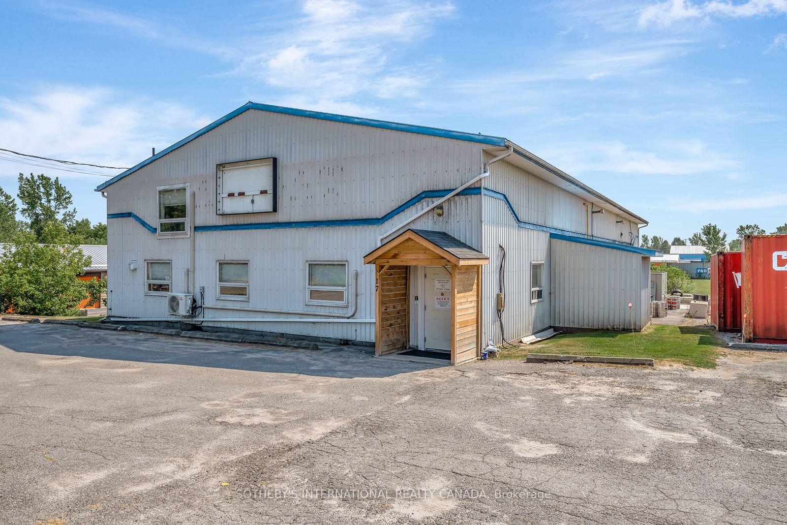 17 McFarland Drive E