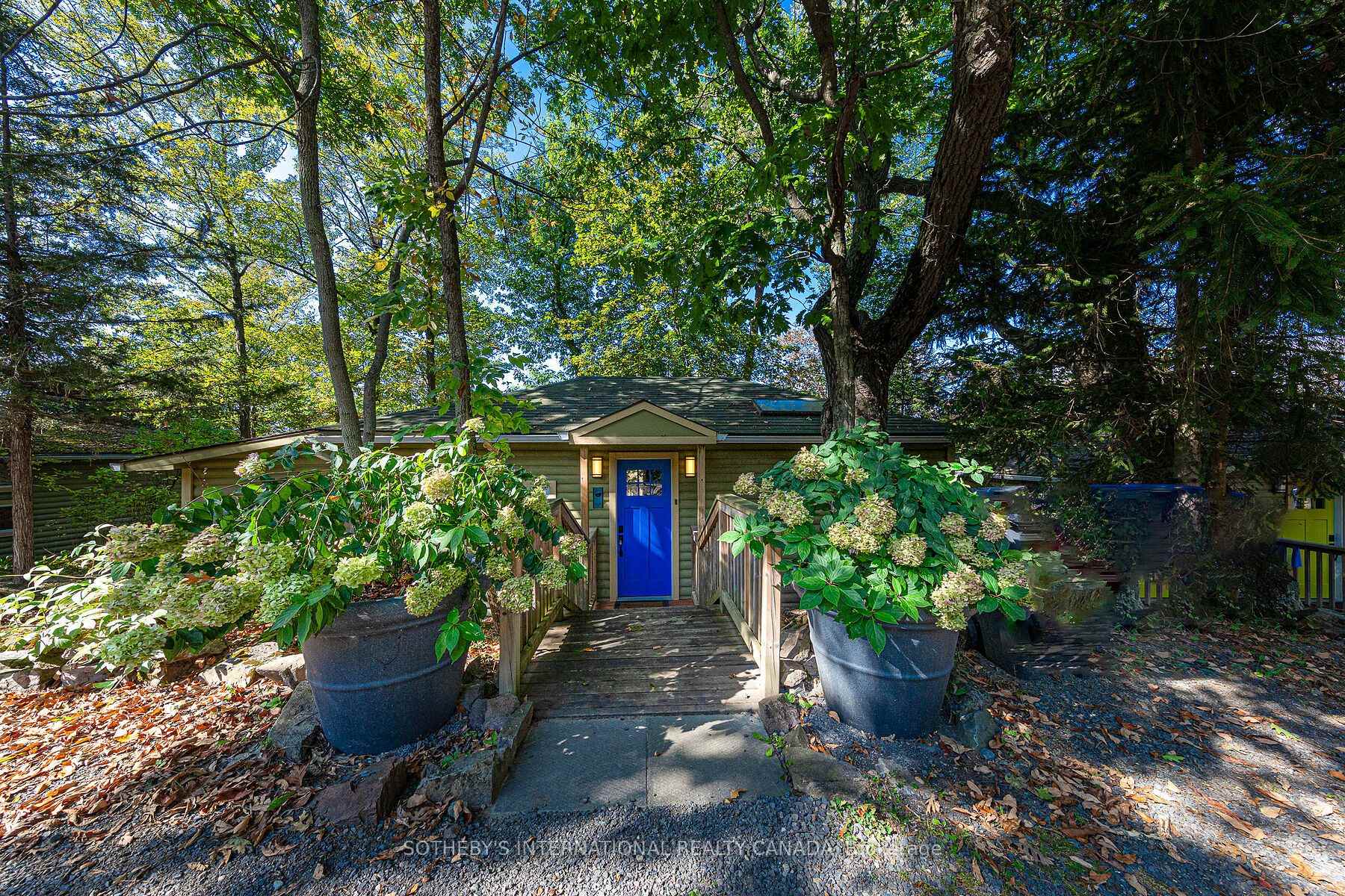 345 Thousand Islands Parkway