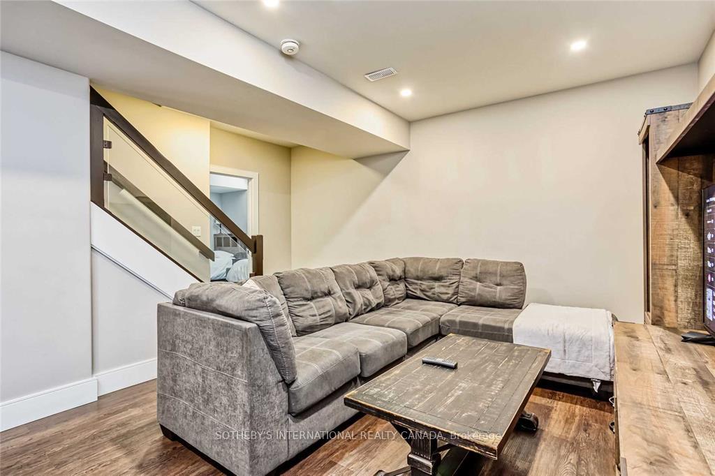 145 Jozo Weider Boulevard