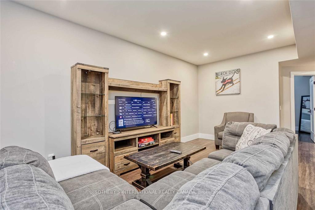 145 Jozo Weider Boulevard