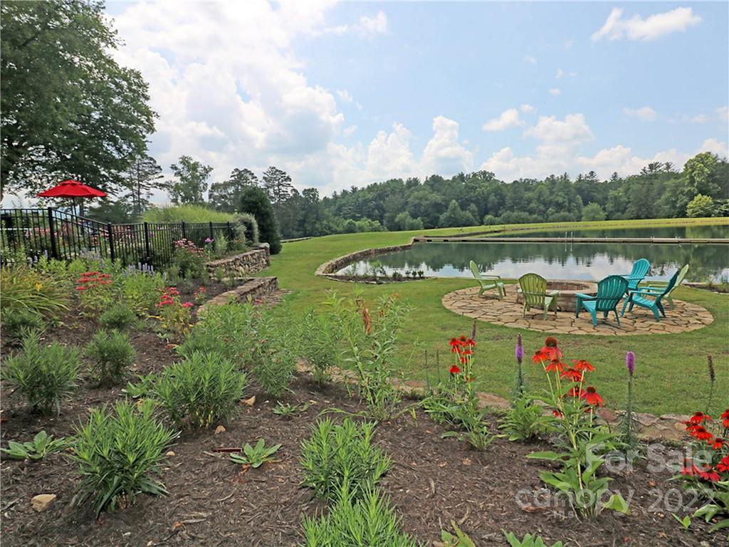SH11 Springhouse Trail
