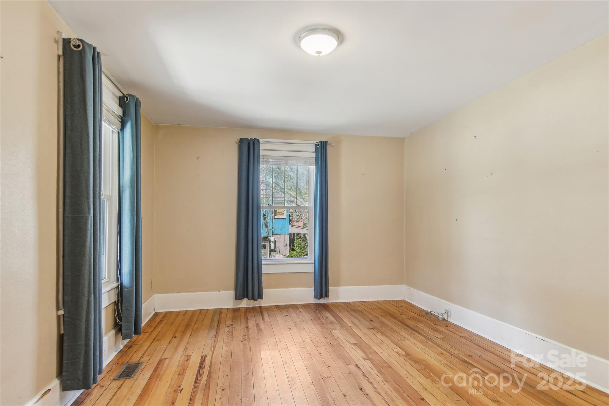 553 E Main Street