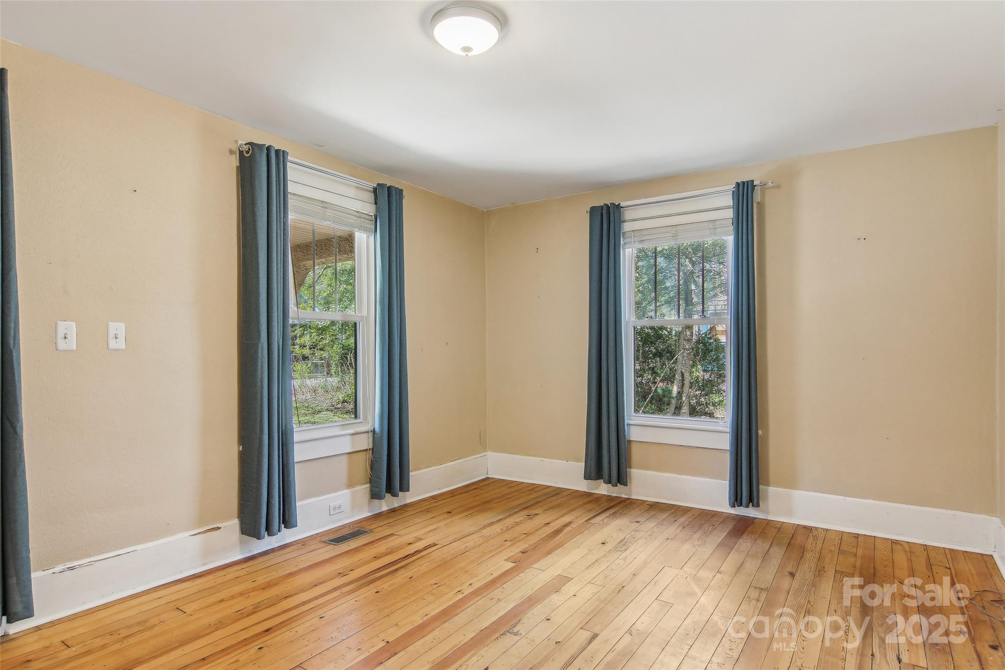 553 E Main Street