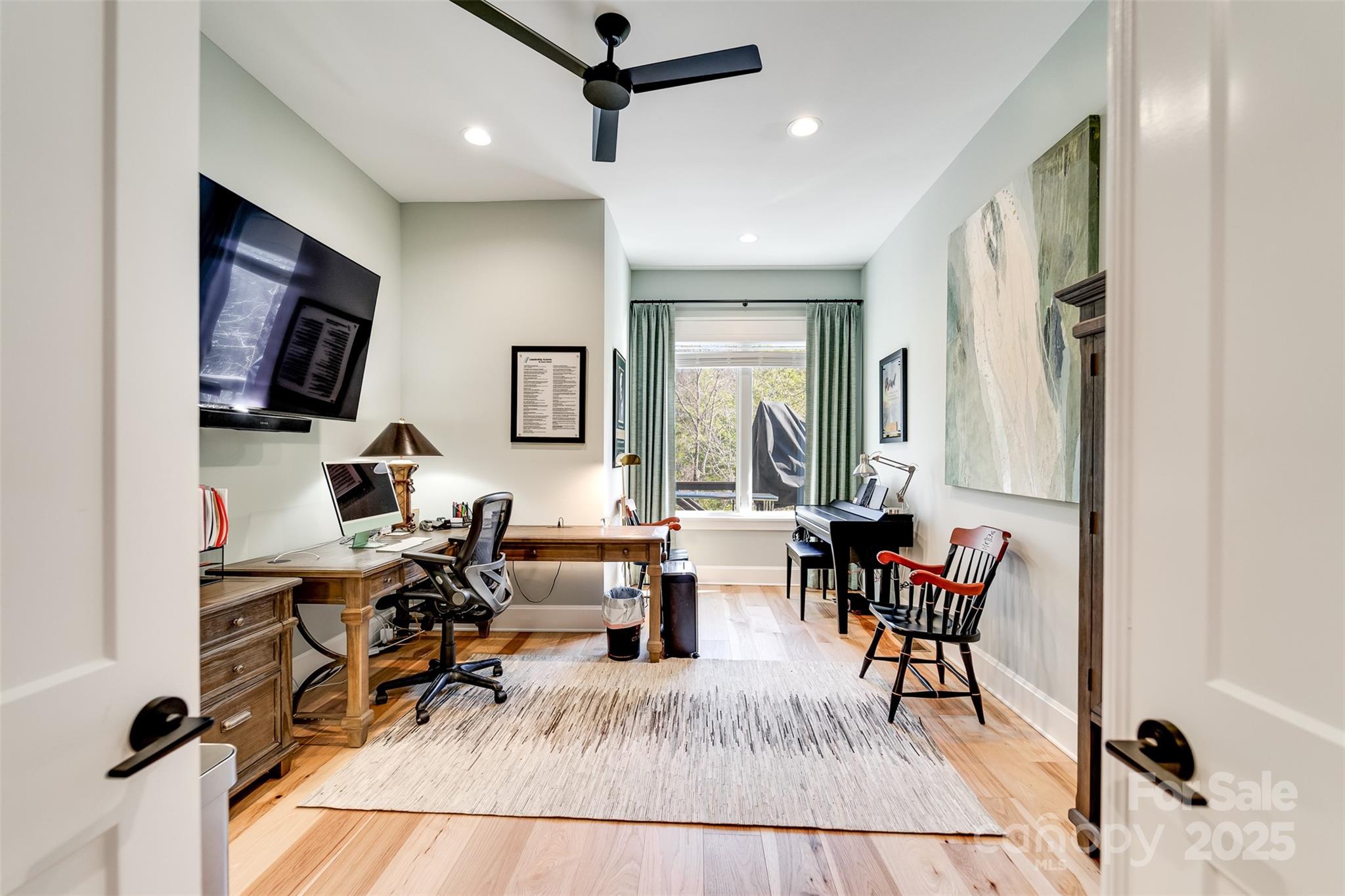 1132 Southshore Drive
