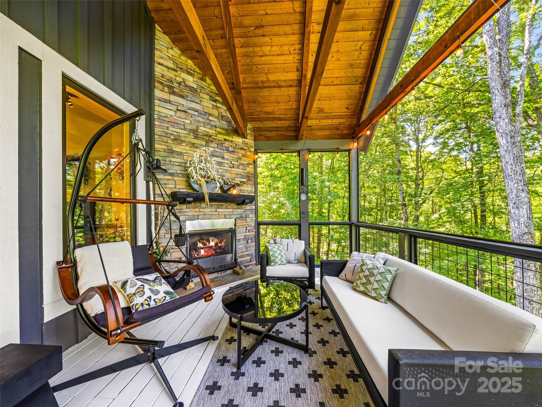 286 Hedgewood Drive
