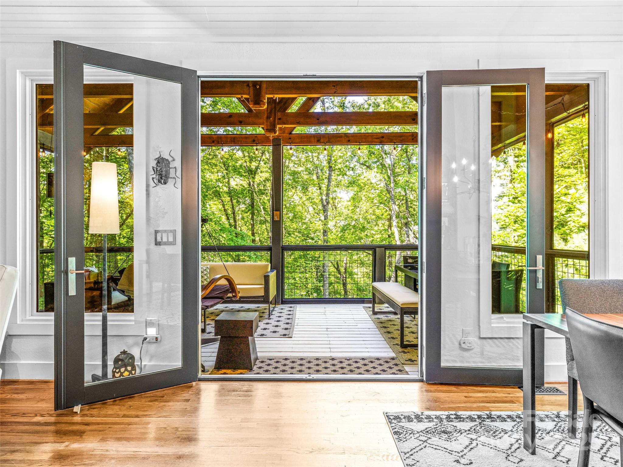 286 Hedgewood Drive