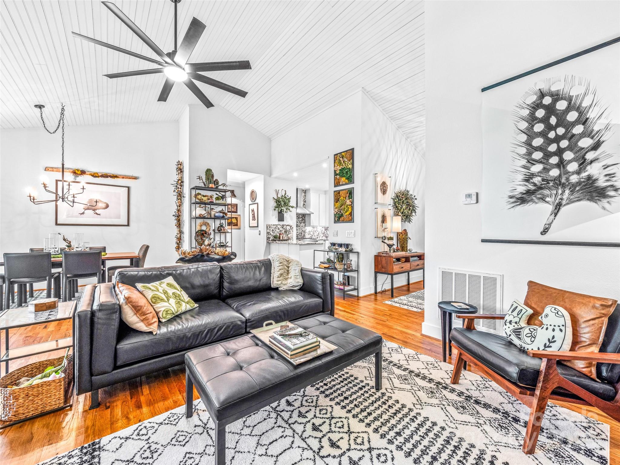 286 Hedgewood Drive