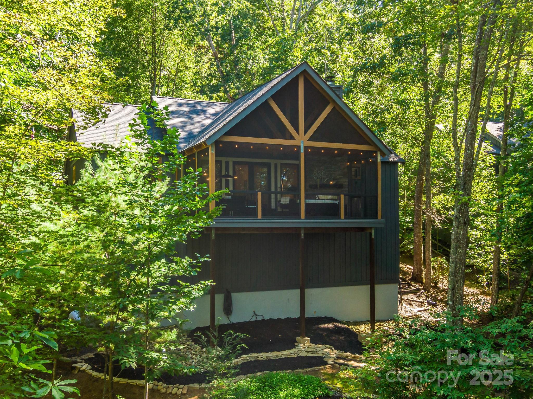 286 Hedgewood Drive
