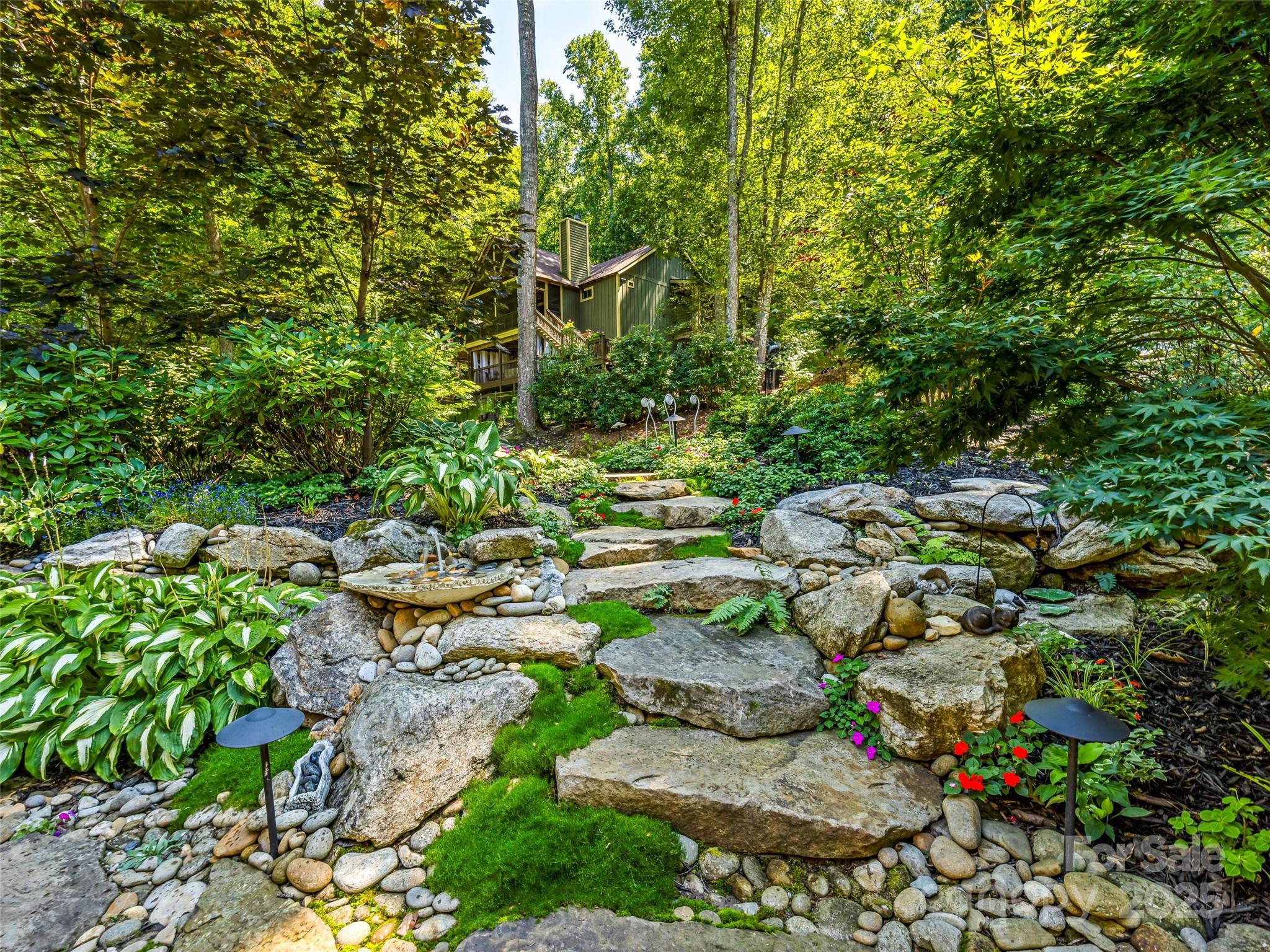 286 Hedgewood Drive