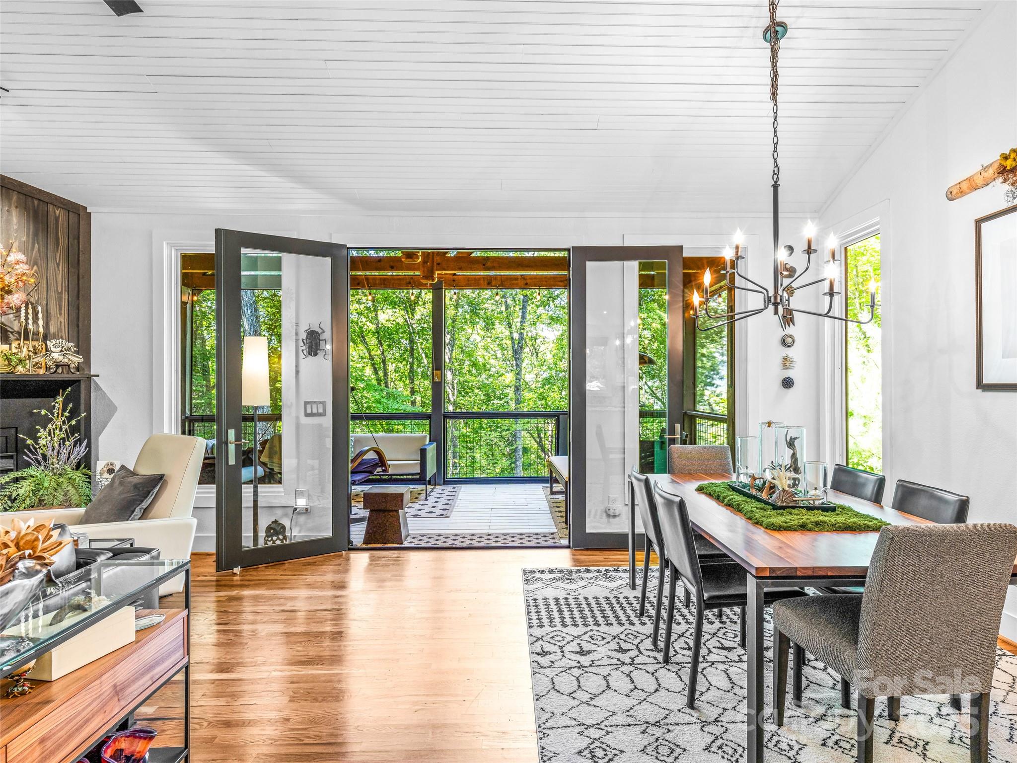 286 Hedgewood Drive