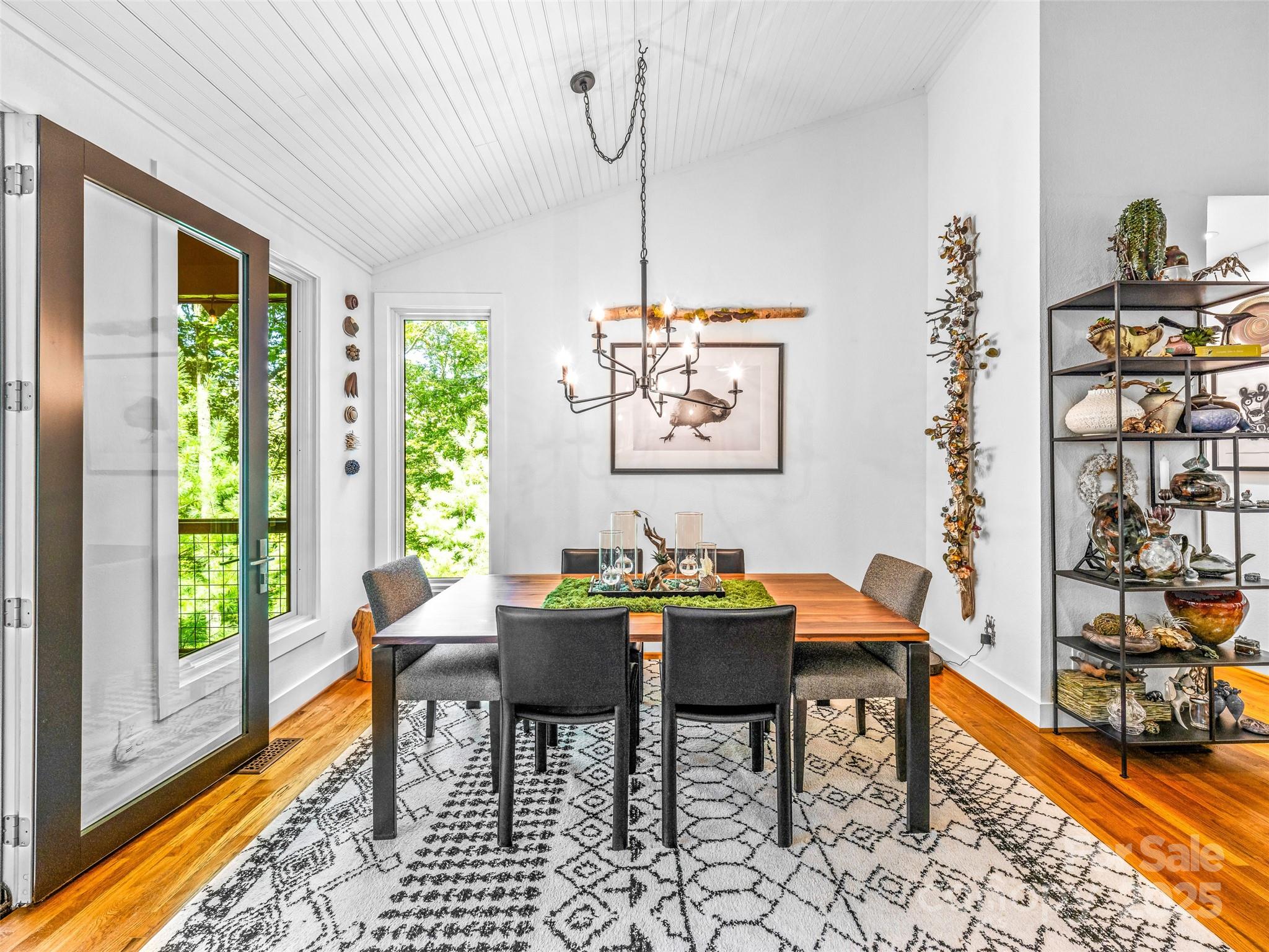 286 Hedgewood Drive