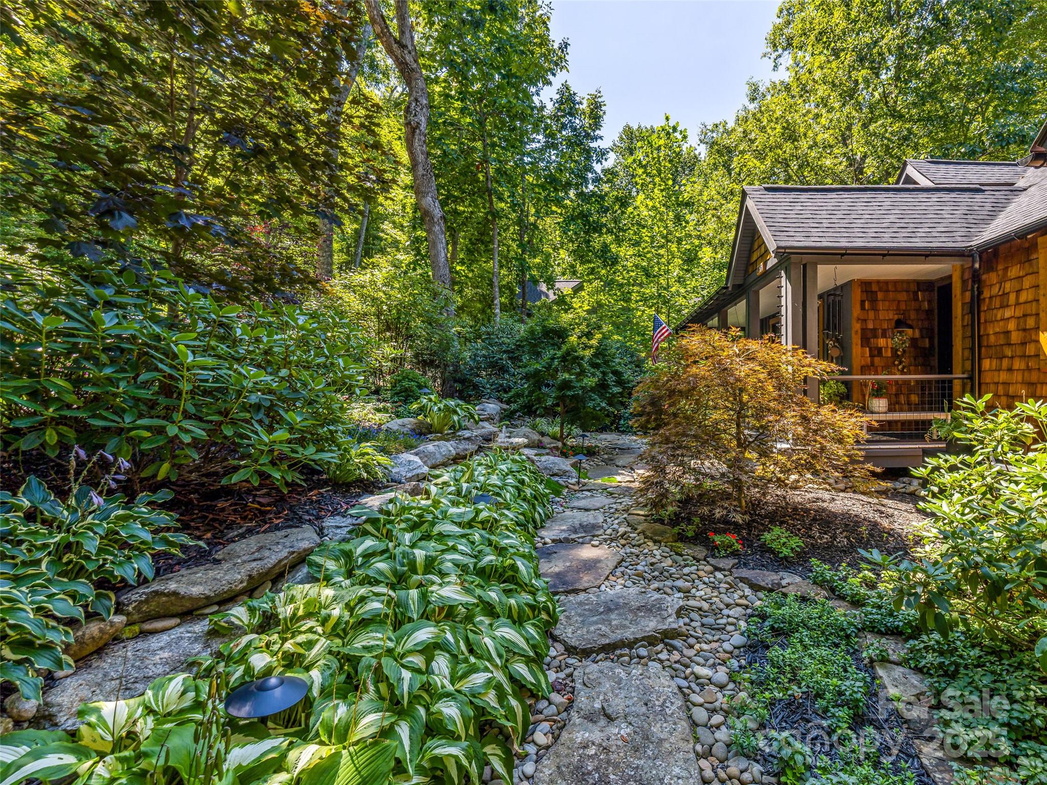 286 Hedgewood Drive