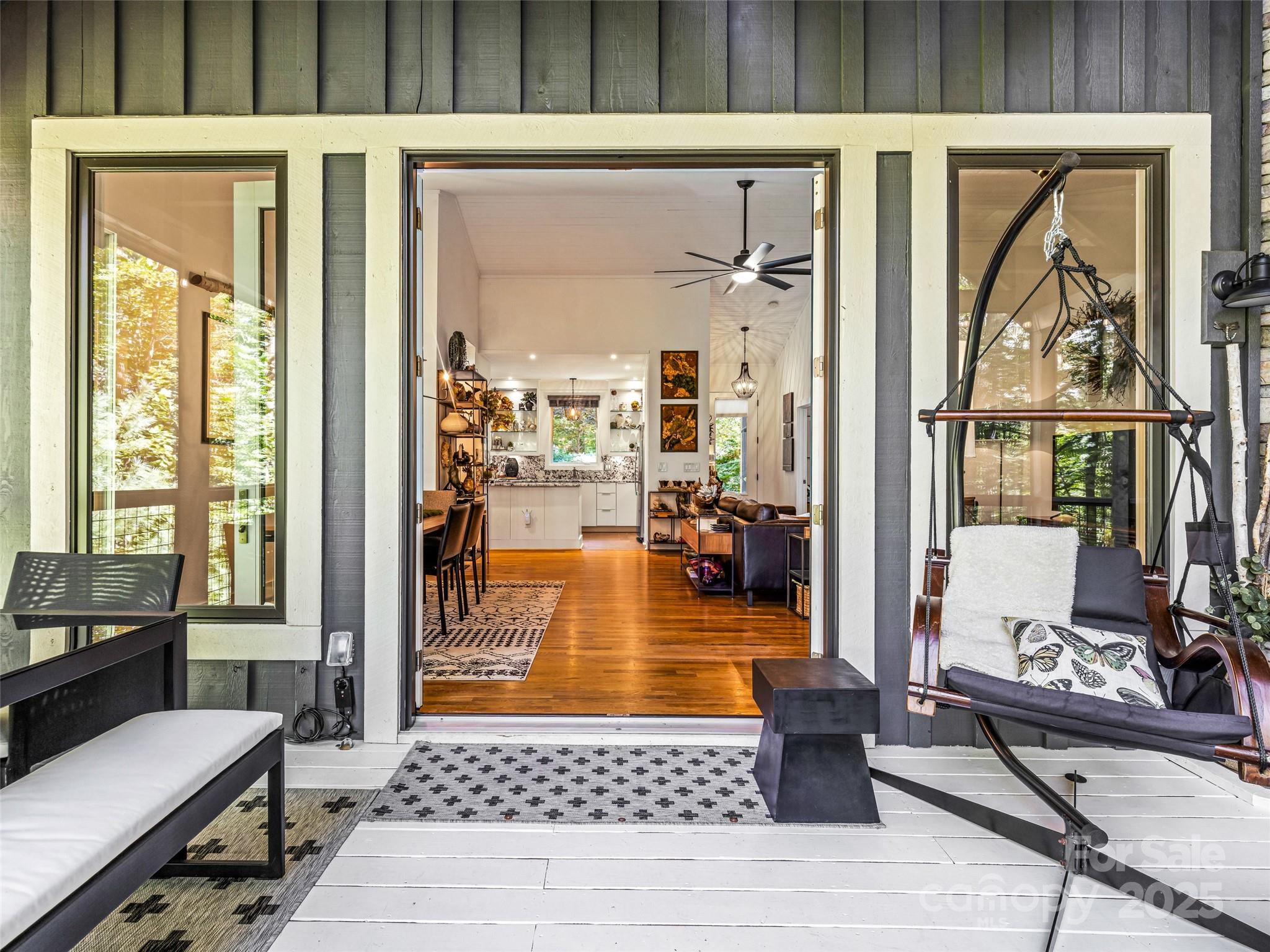 286 Hedgewood Drive