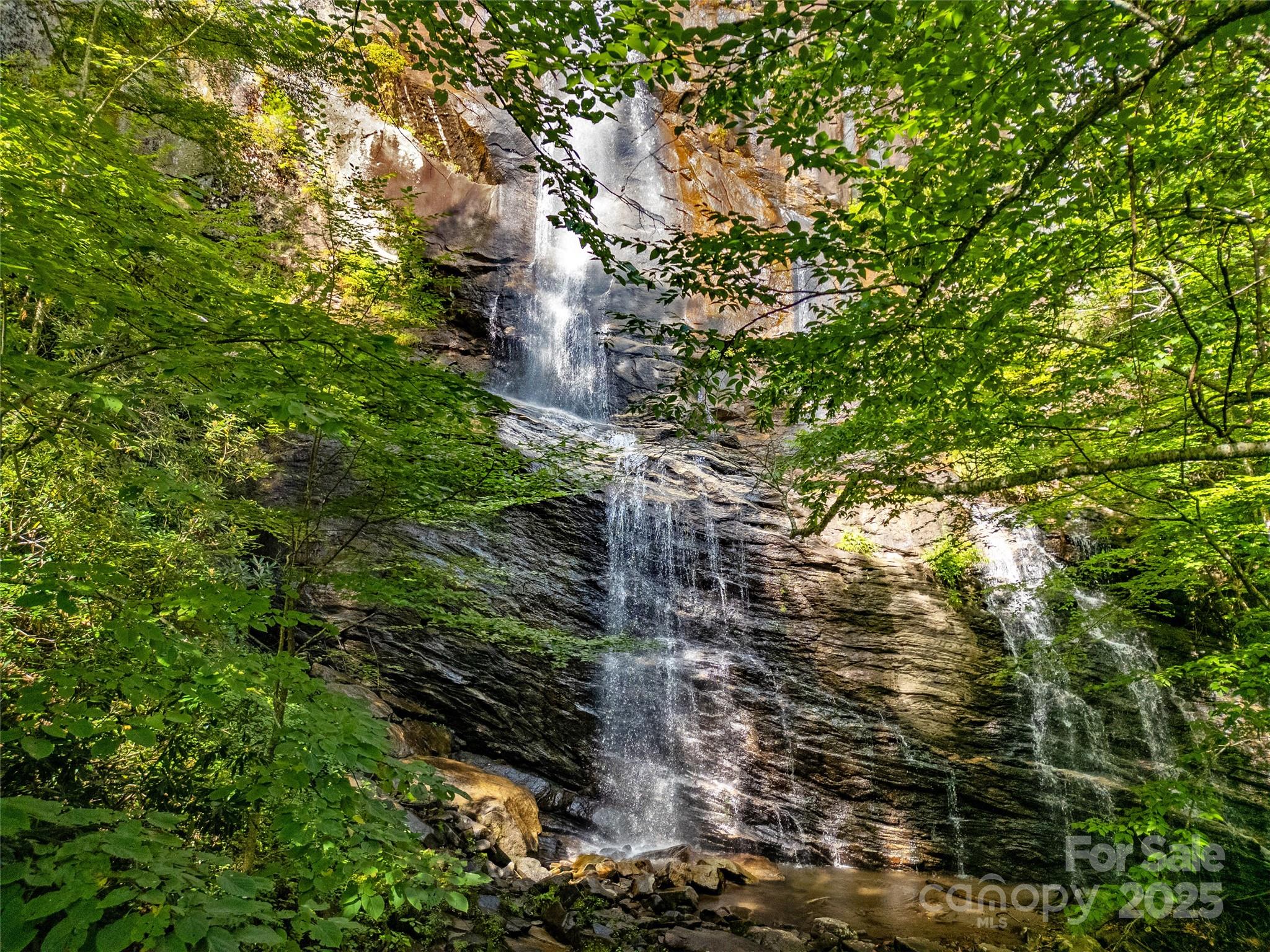 999 N Robinson Creek Road
