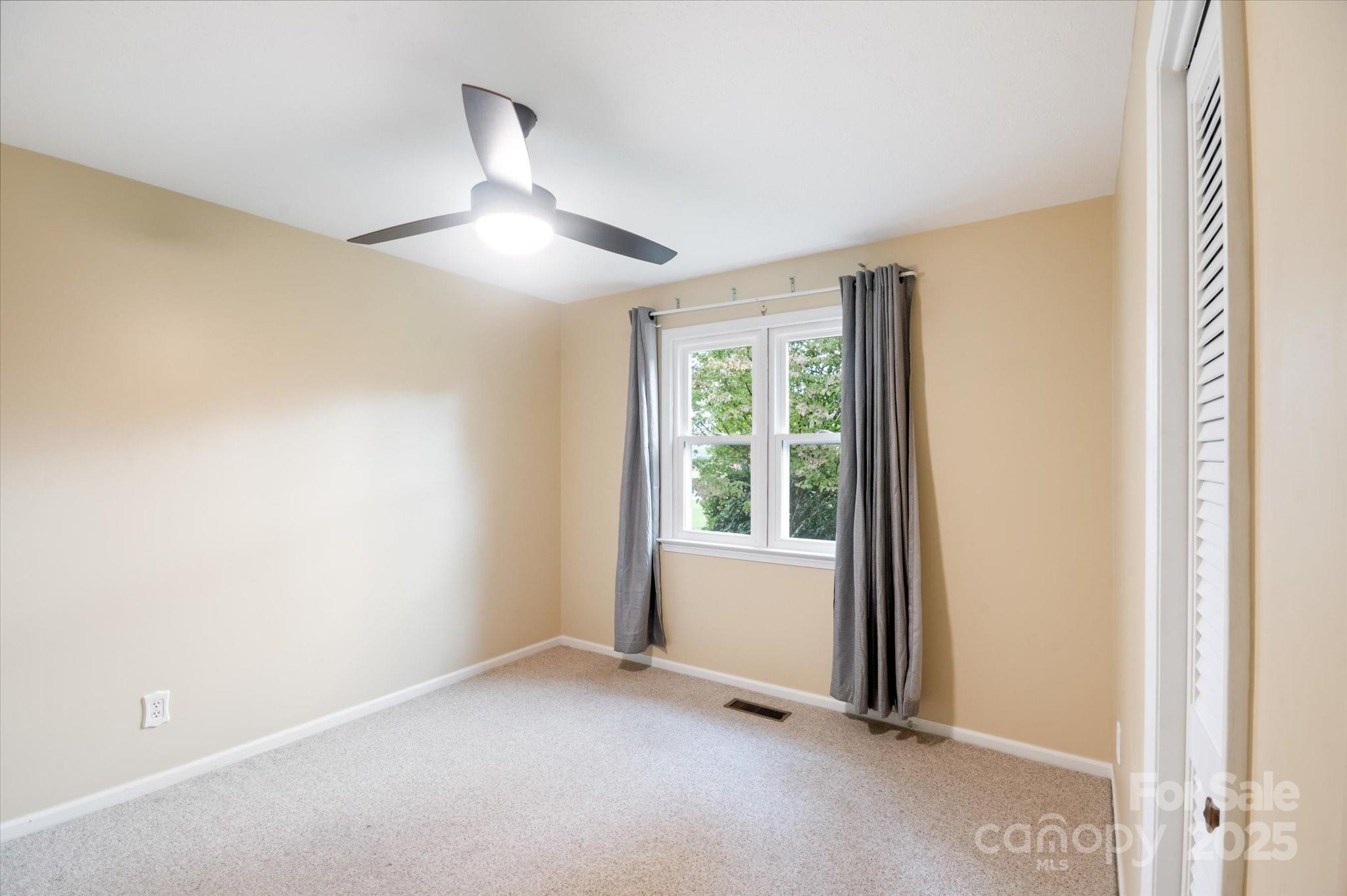 196 Broadview Circle