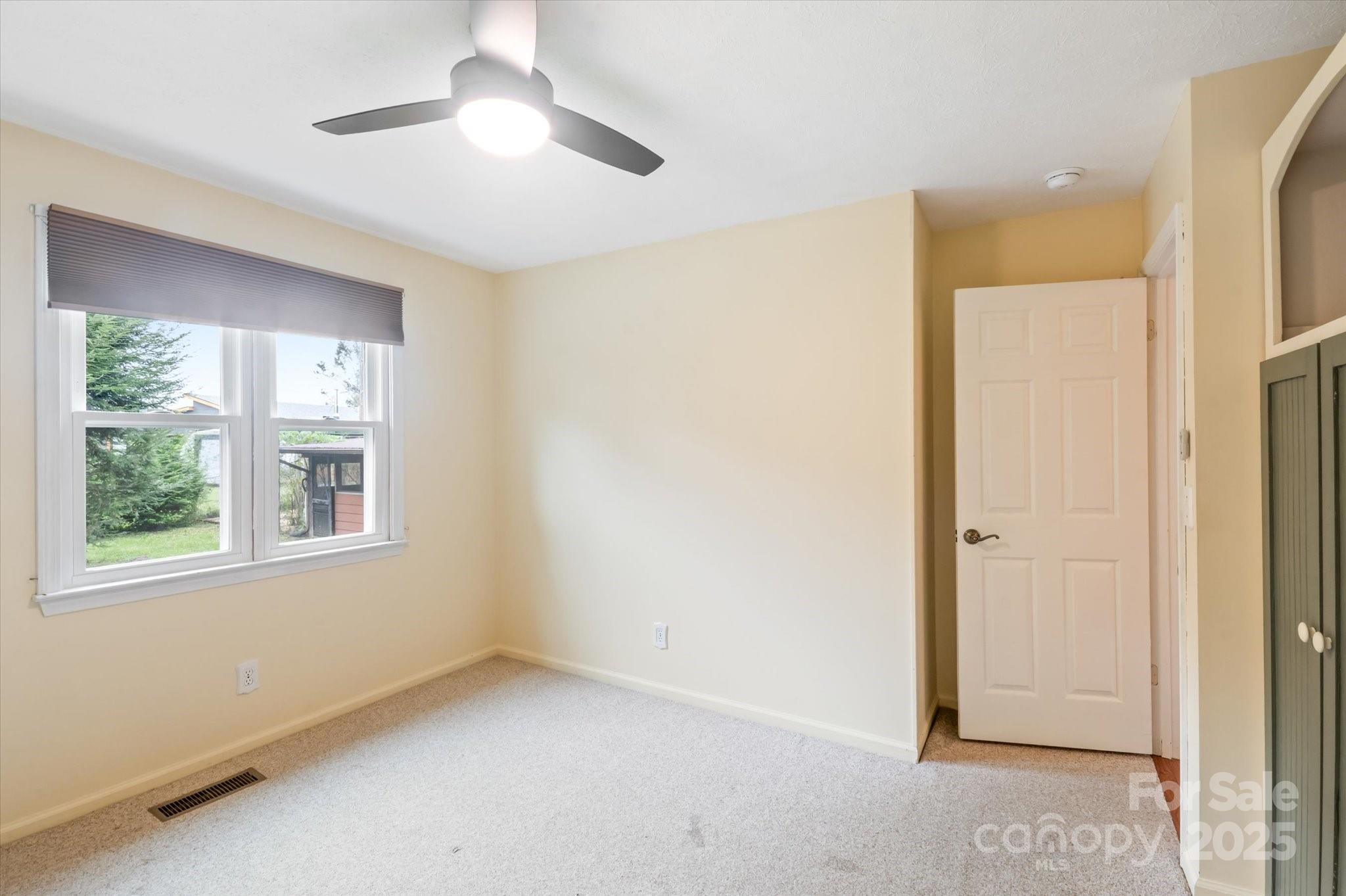 196 Broadview Circle