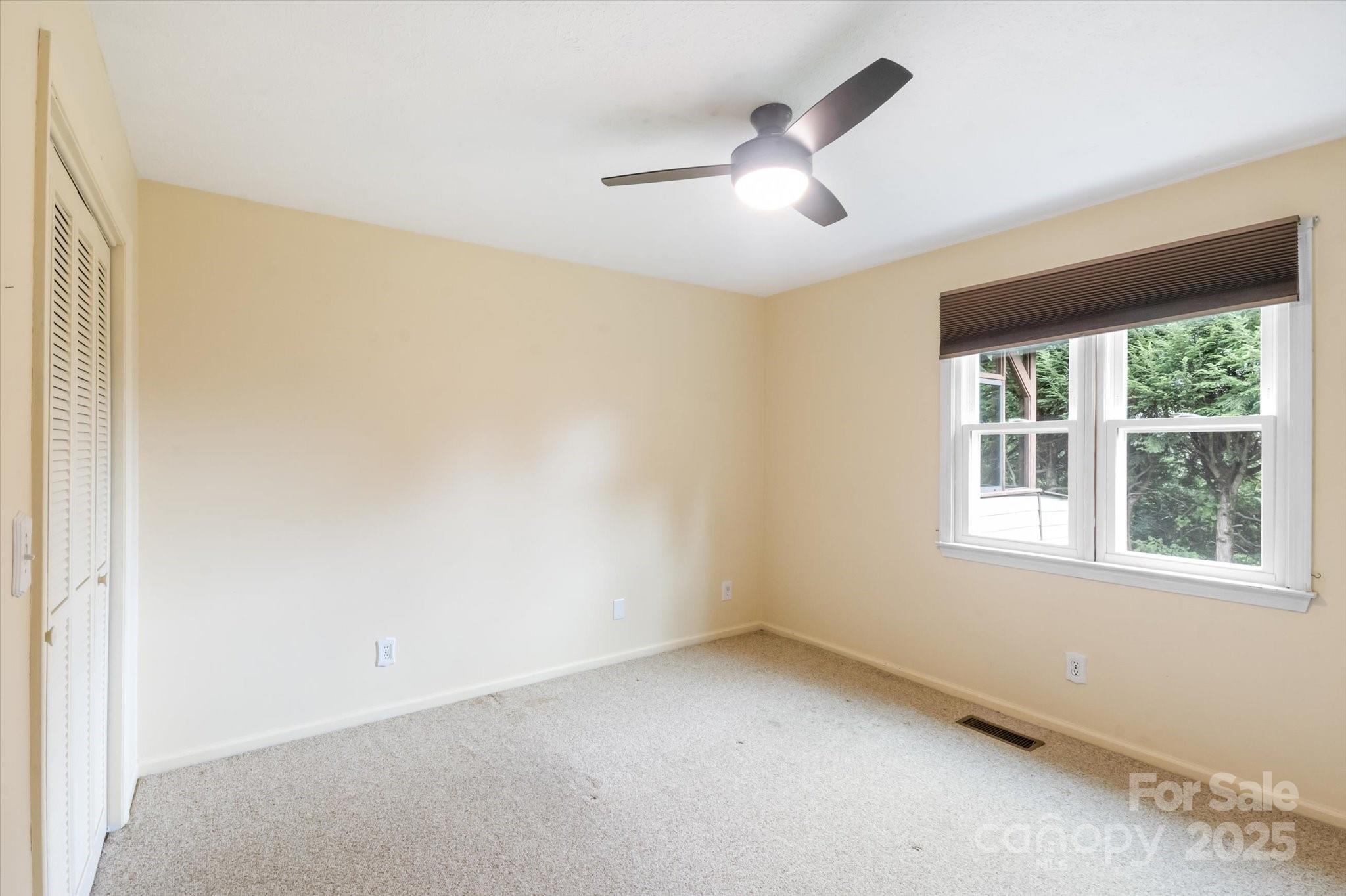 196 Broadview Circle
