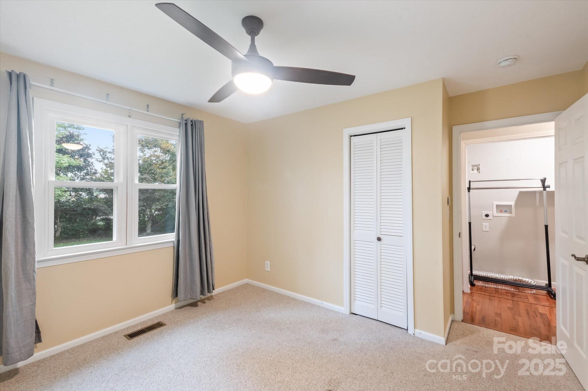 196 Broadview Circle