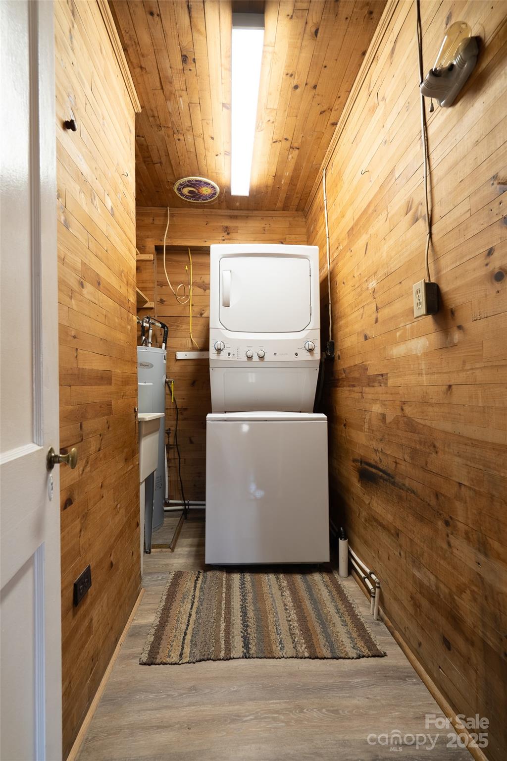 350 Island Cove Road