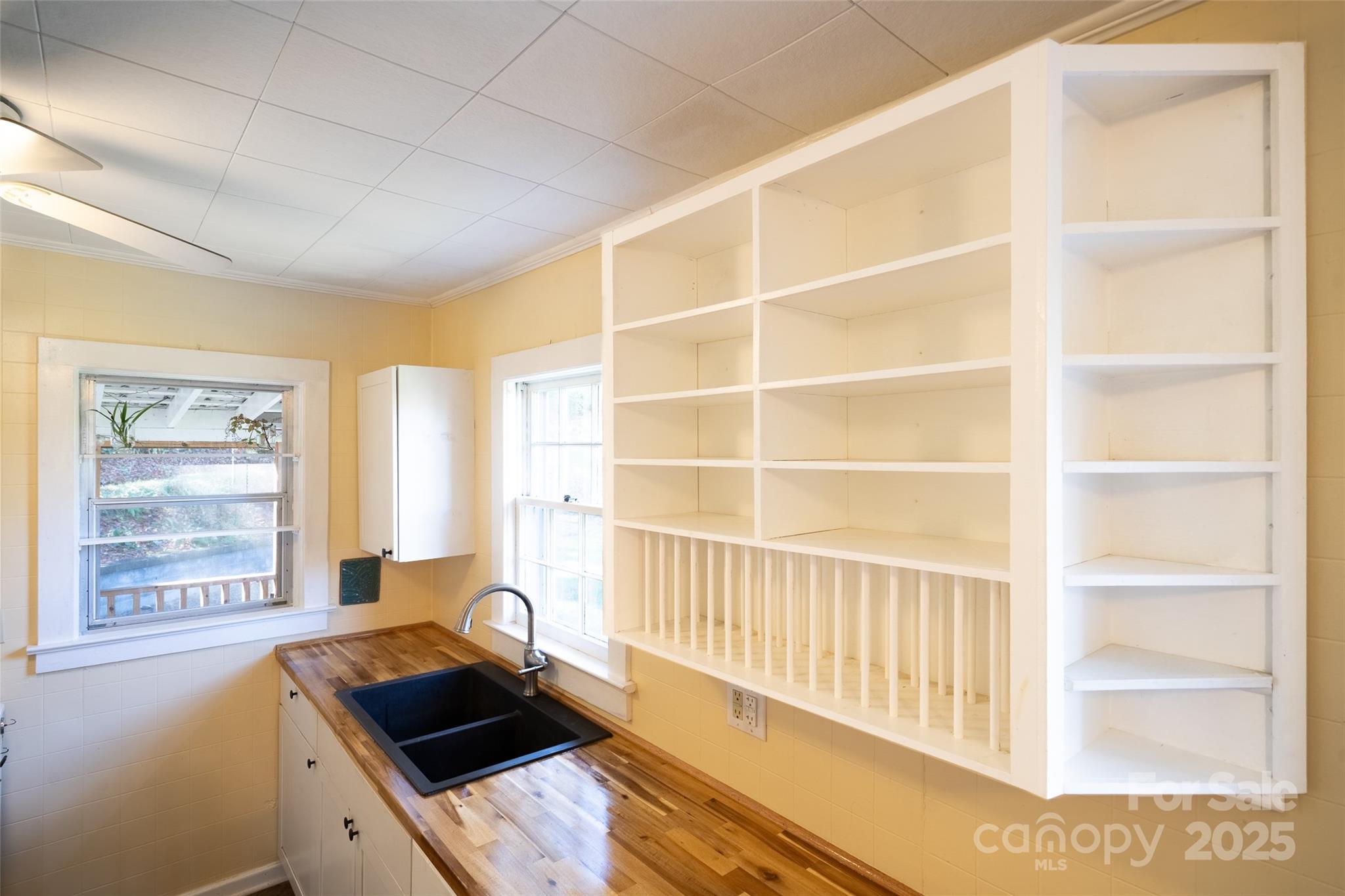 350 Island Cove Road