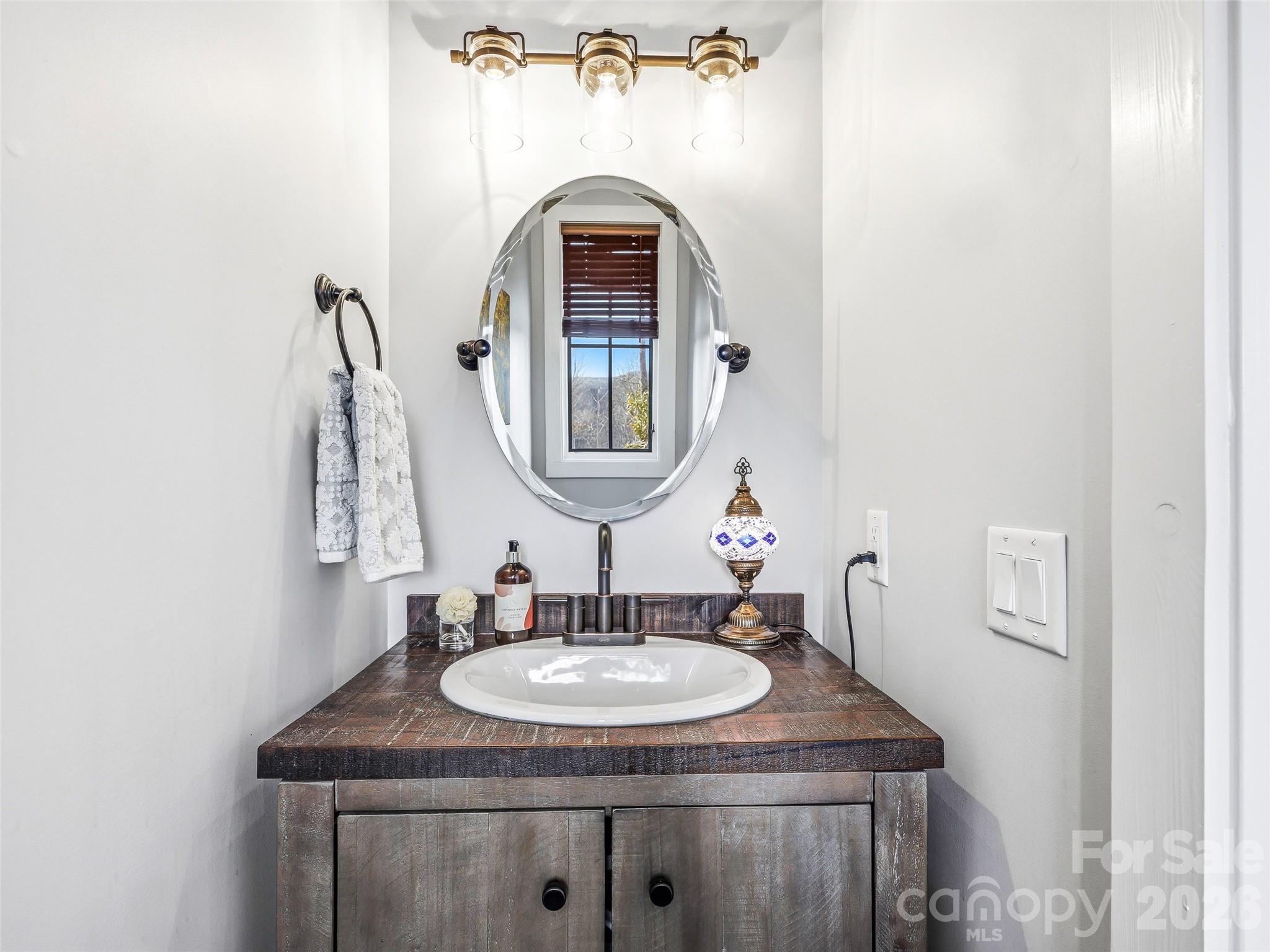 1839 Grandview Drive