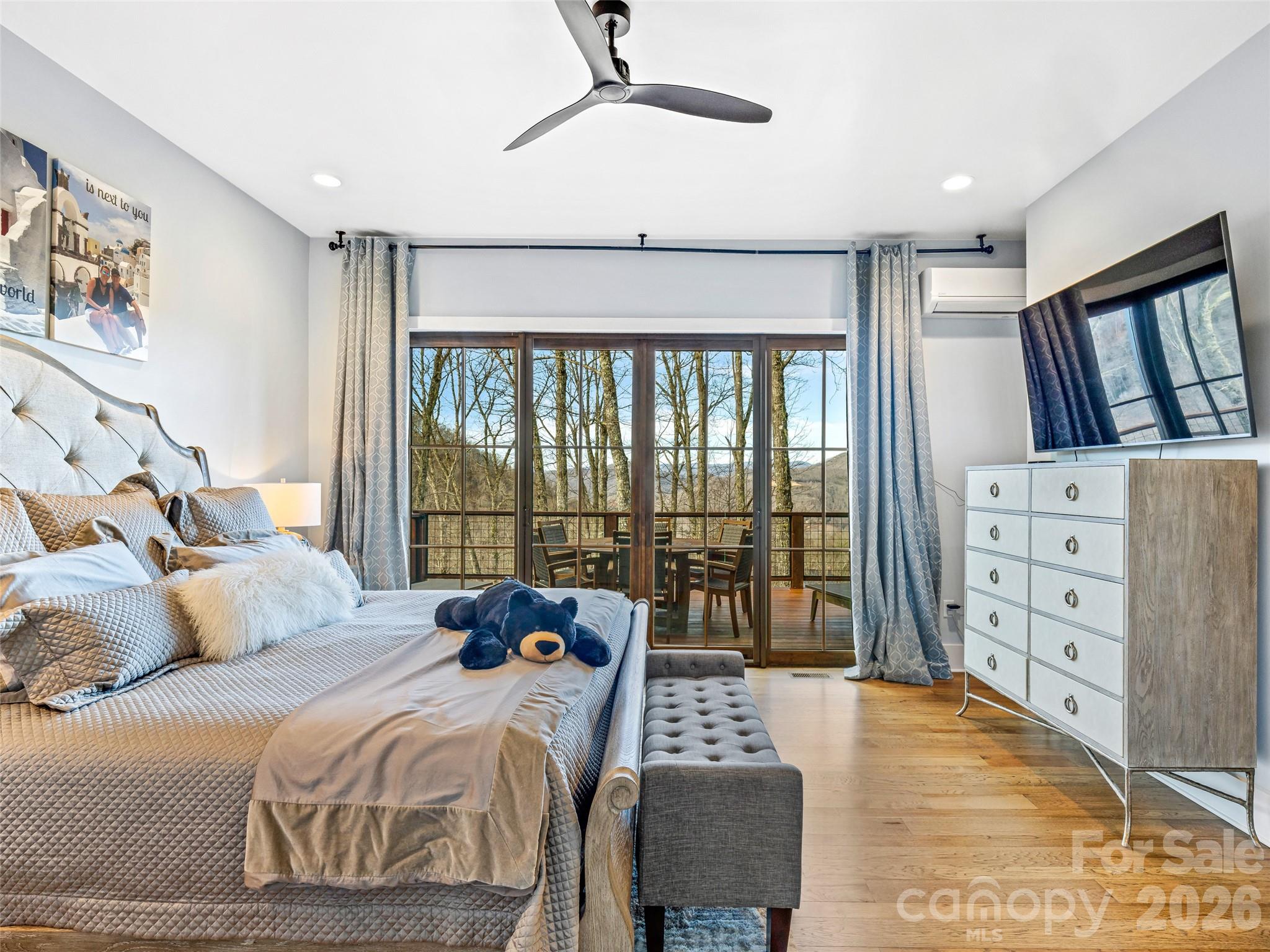 1839 Grandview Drive