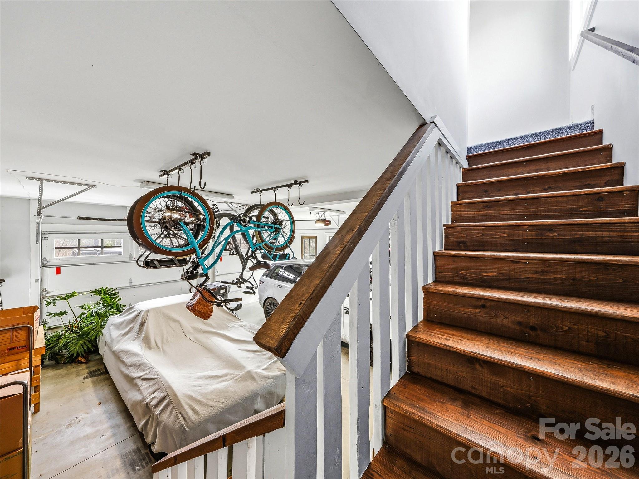 1839 Grandview Drive