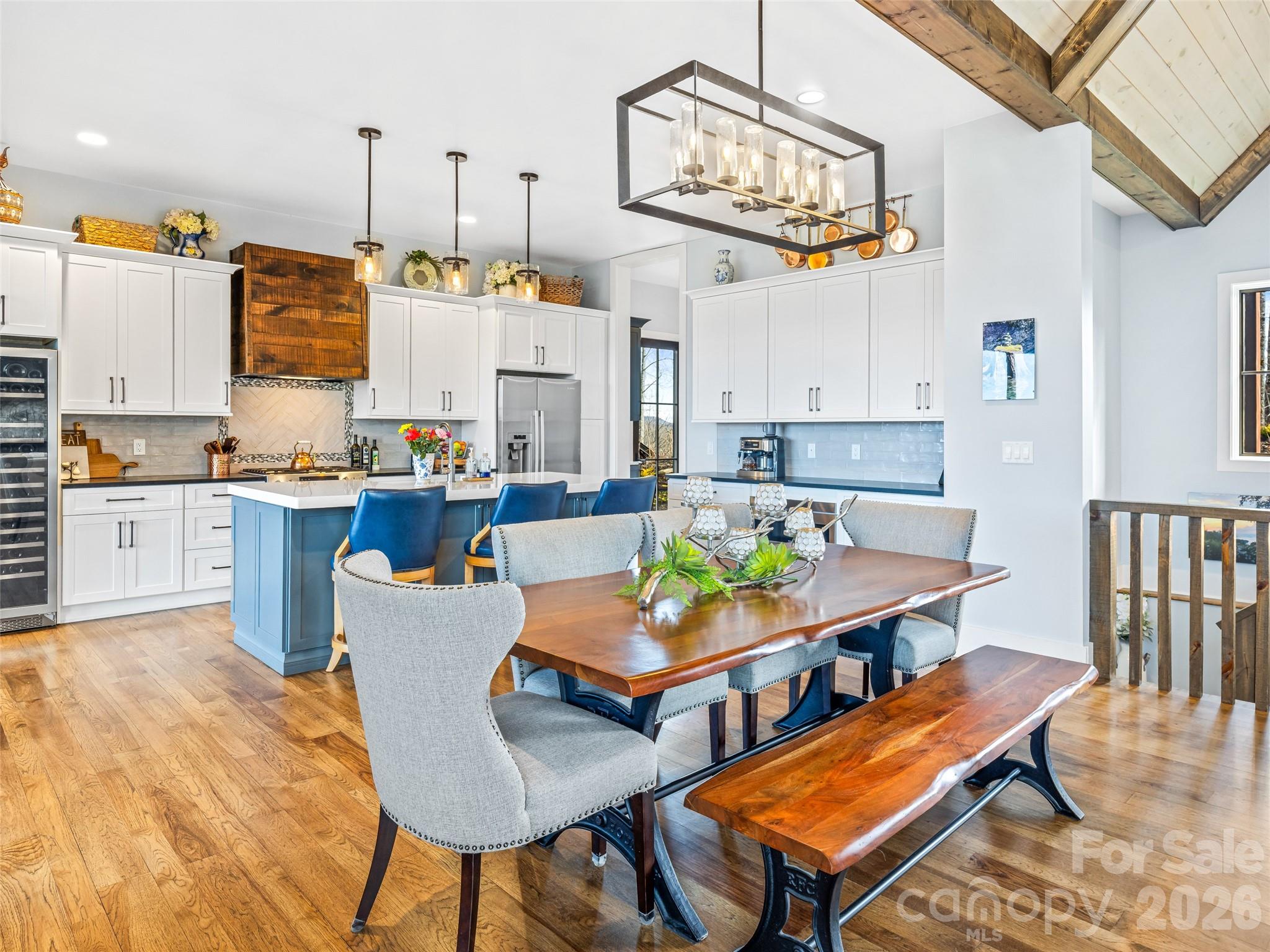 1839 Grandview Drive