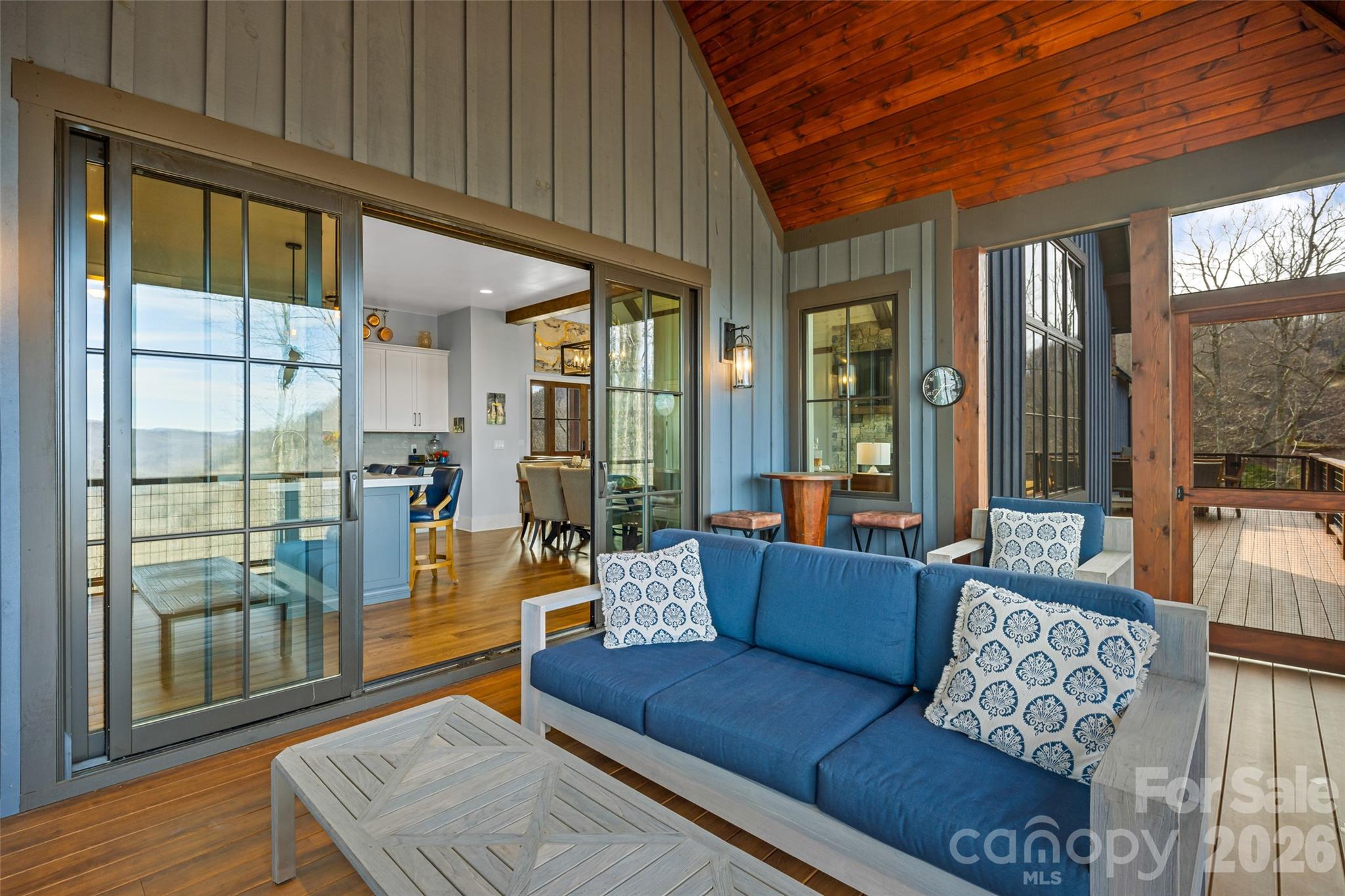 1839 Grandview Drive